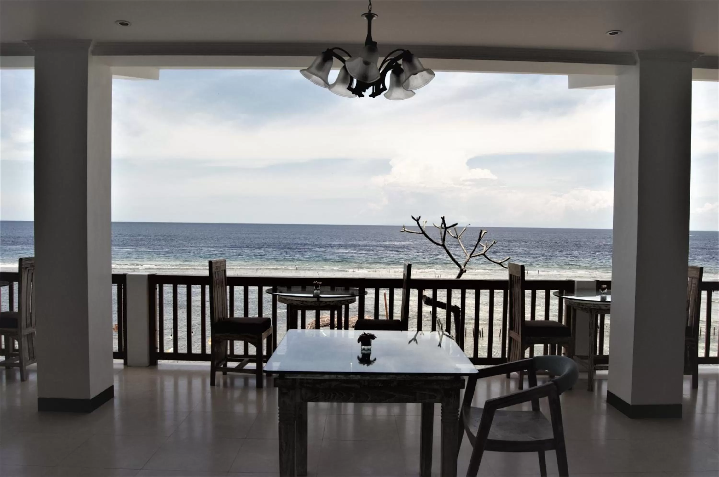 Restaurant/places to eat in SUITE OCEAN BLUE