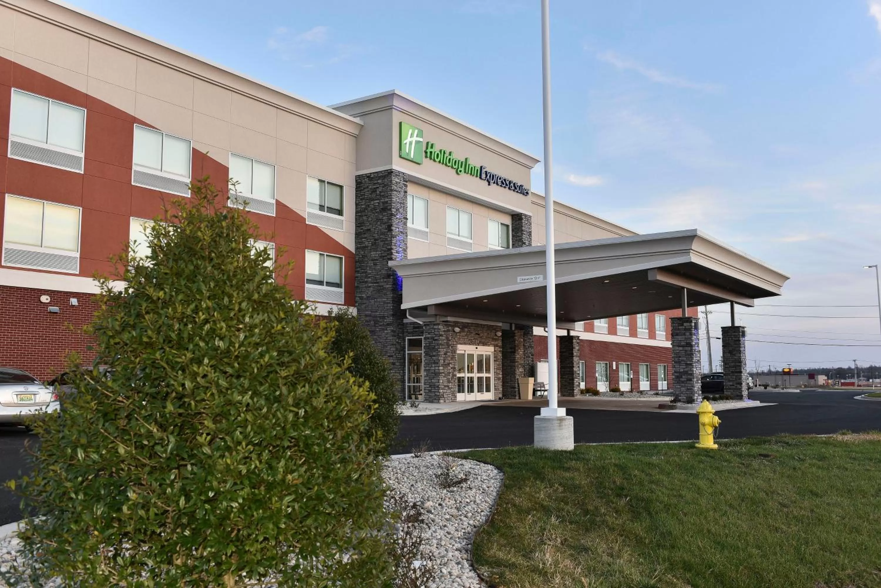 Property building in Holiday Inn Express & Suites - Madisonville by IHG