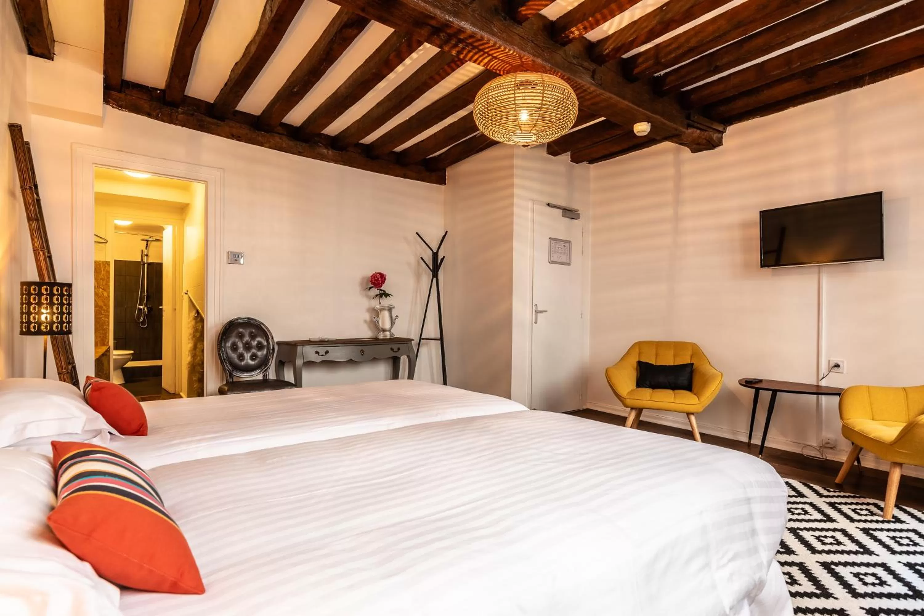 Bed in Hotel Le Port Neuf