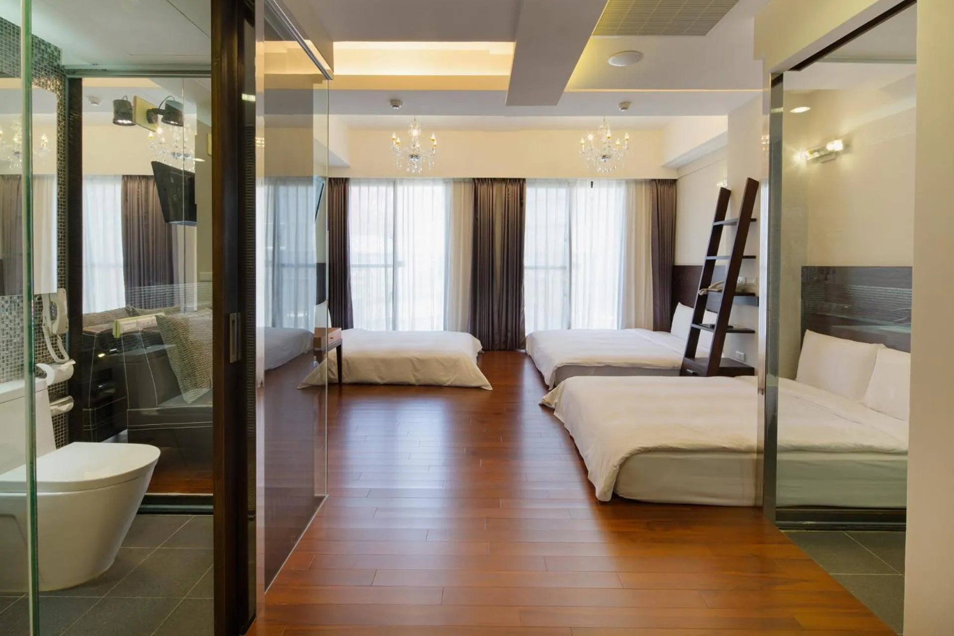 Photo of the whole room, Bed in Hotel Les Champs Hualien