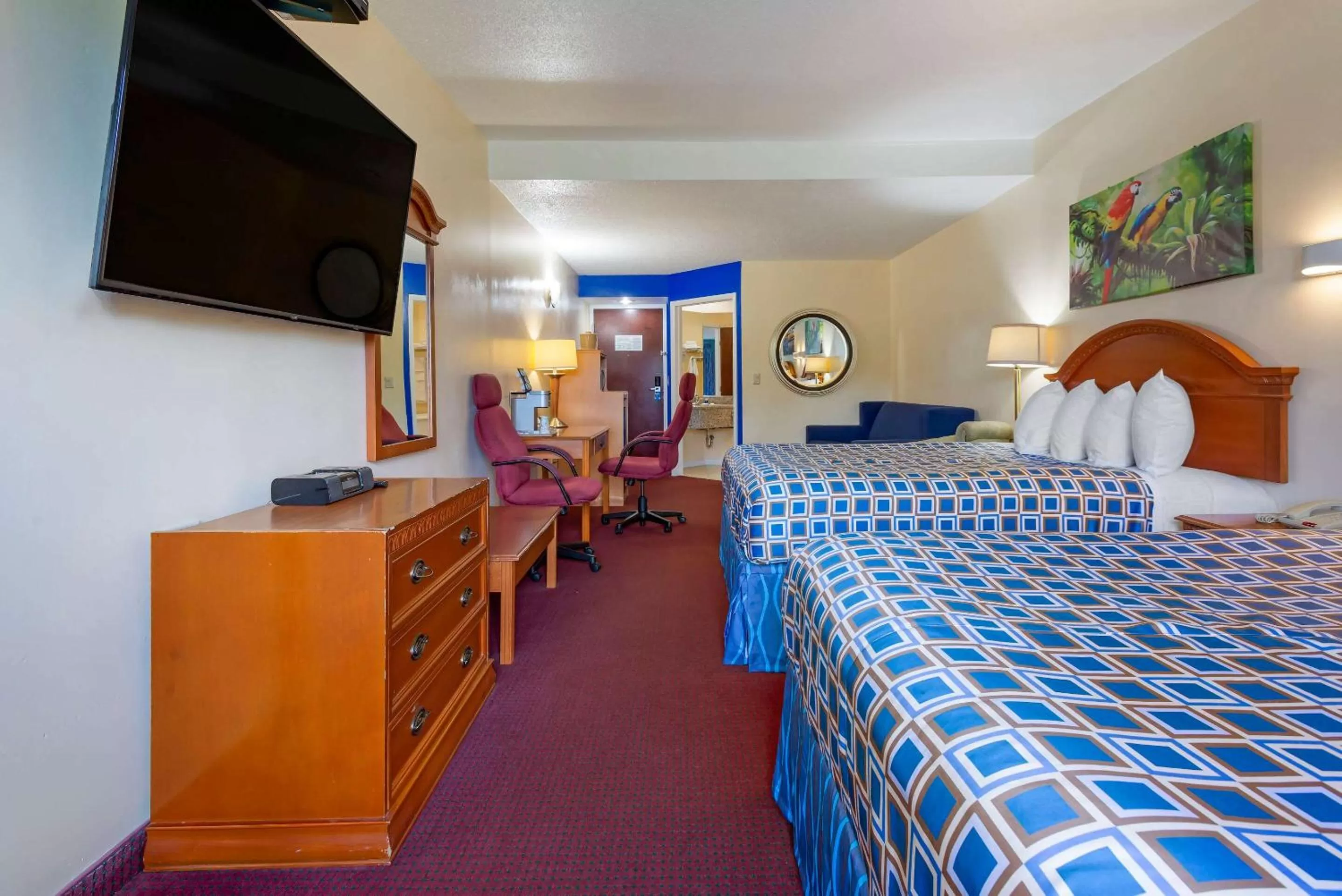 Bedroom, Bed in Rodeway Inn & Suites New Paltz - Hudson Valley
