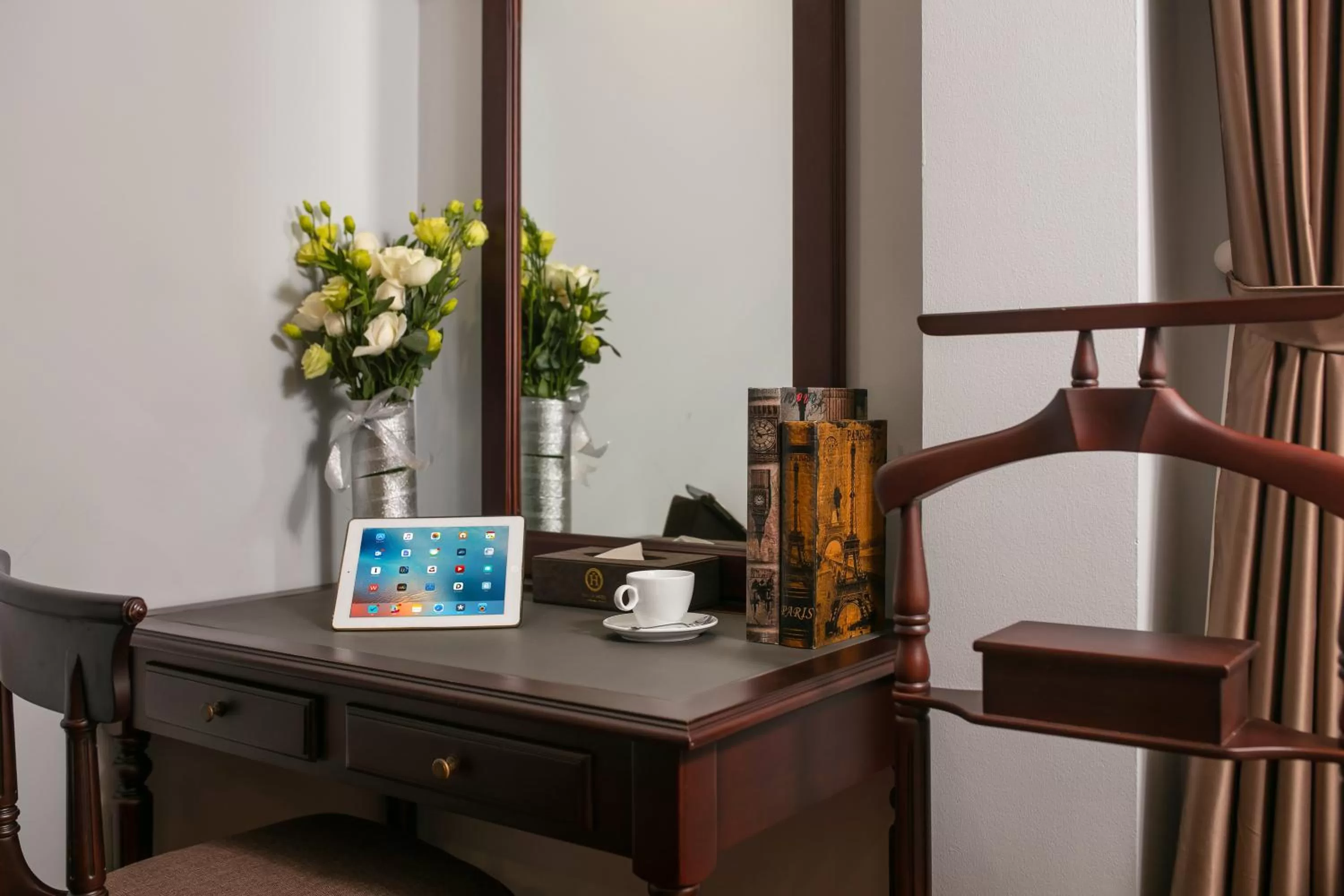 Decorative detail in Halais Hotel