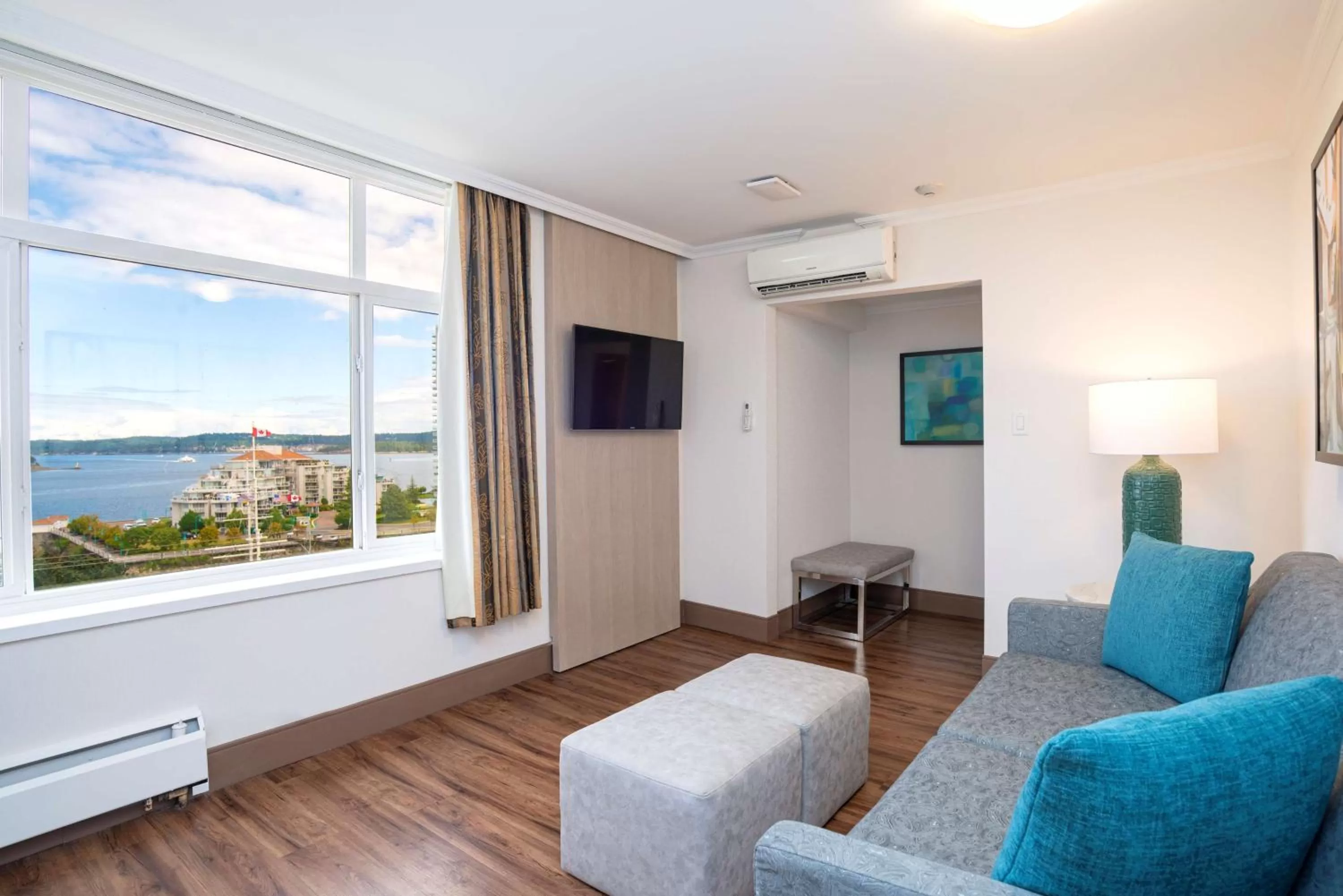 Photo of the whole room in Best Western Dorchester Hotel