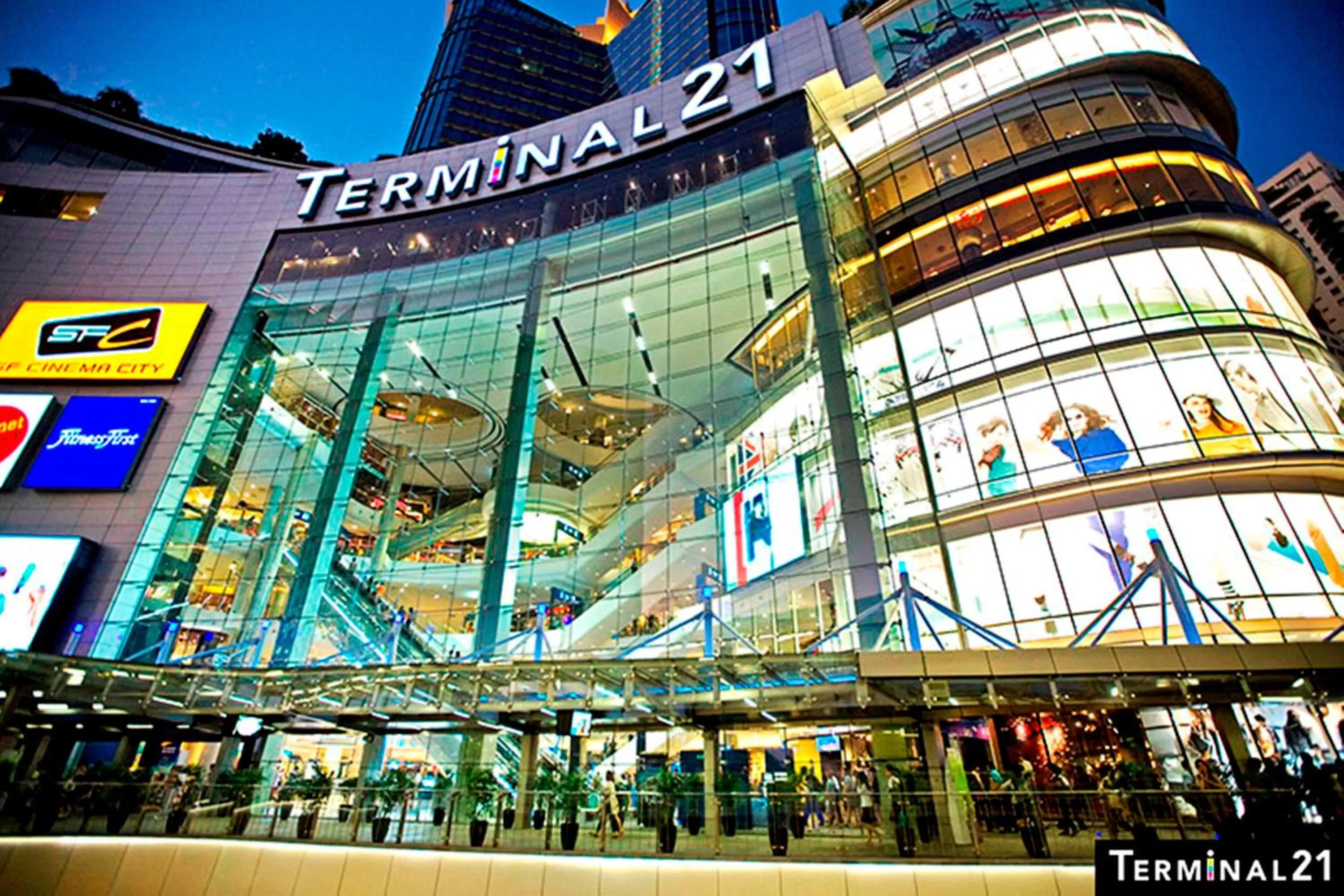 Shopping Area in The Continent Hotel Sukhumvit - Asok BTS Bangkok