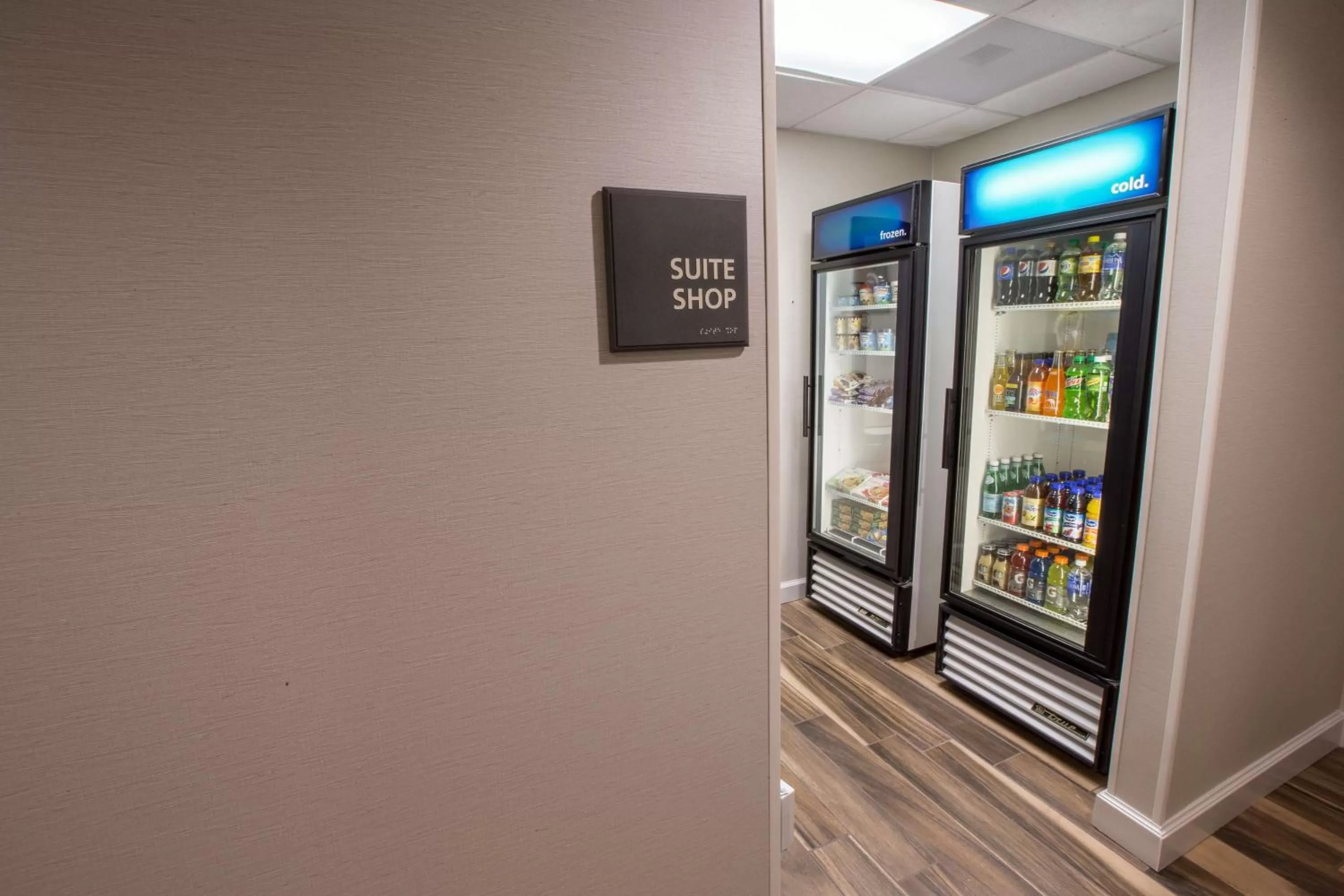 Restaurant/places to eat in Hampton Inn & Suites Berkshires-Lenox