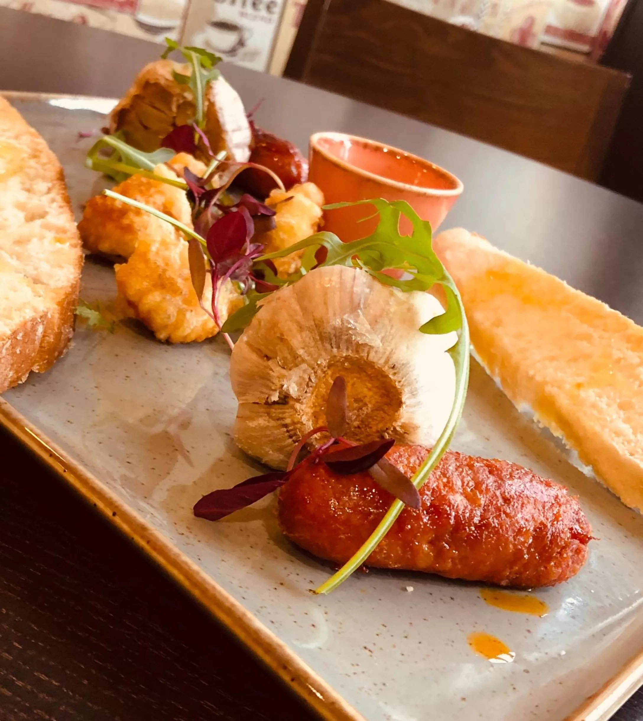 Restaurant/places to eat in Smiths Hotel