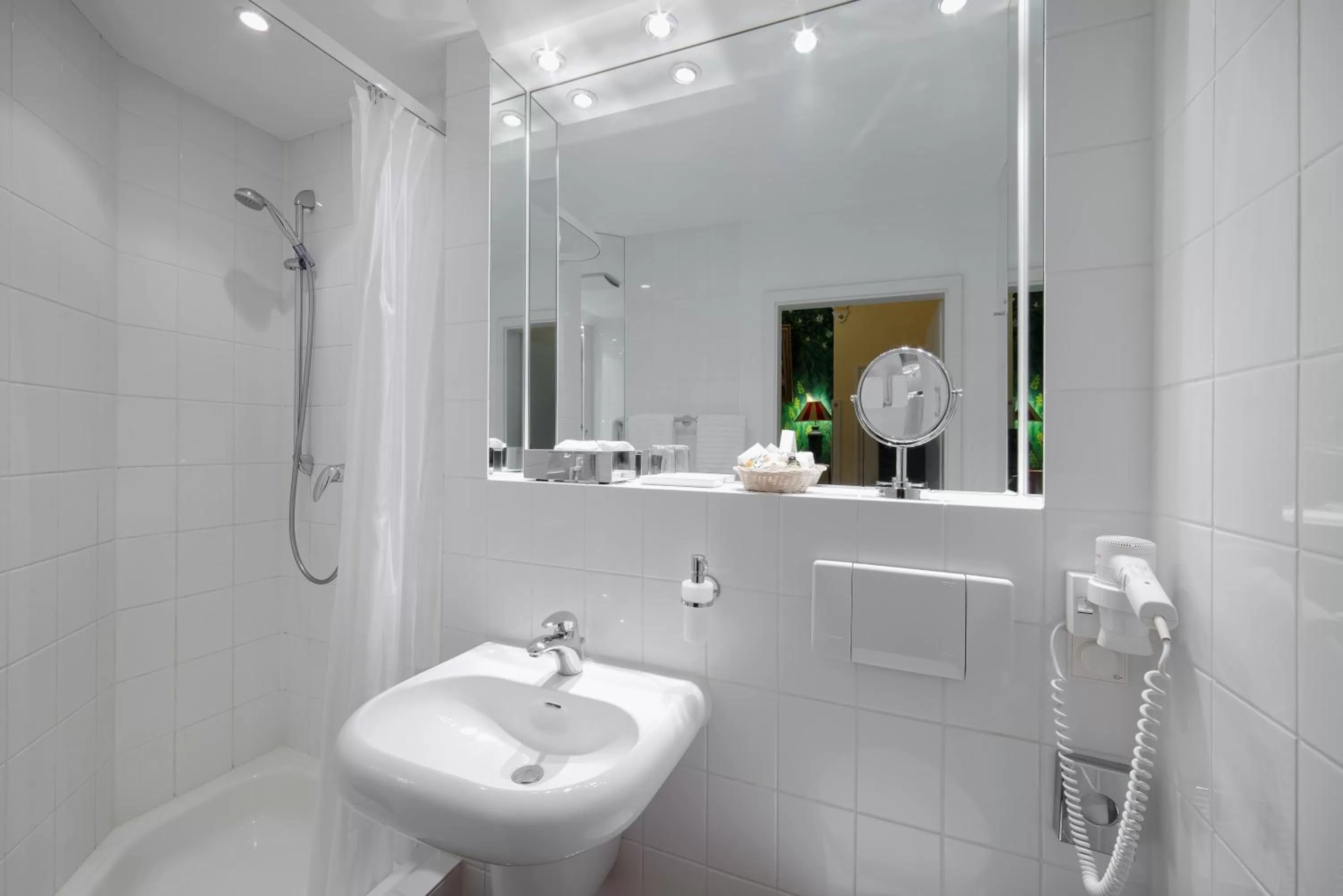 Bathroom in Hotel City House