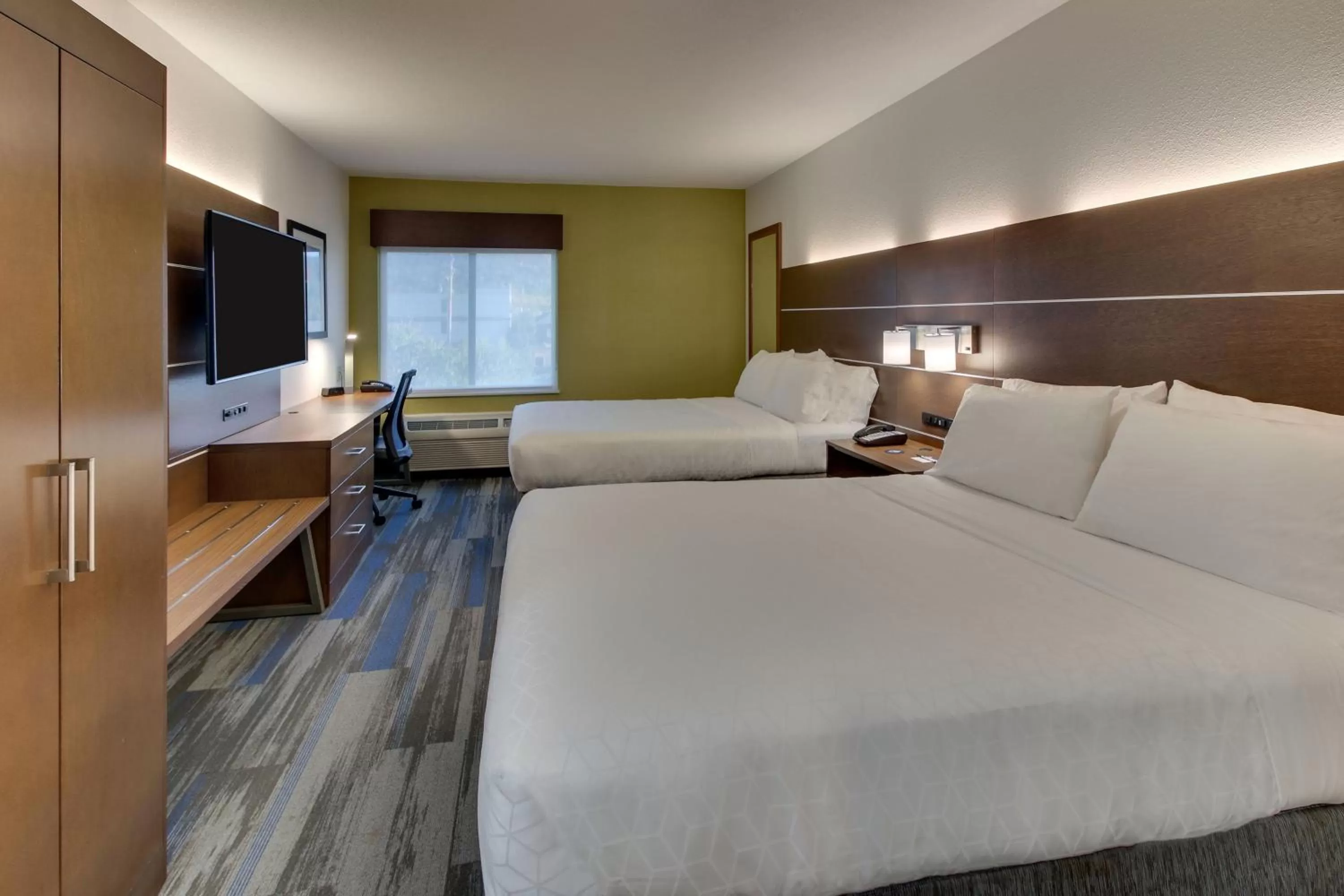 Photo of the whole room, Bed in Holiday Inn Express Fishkill-Mid Hudson Valley by IHG