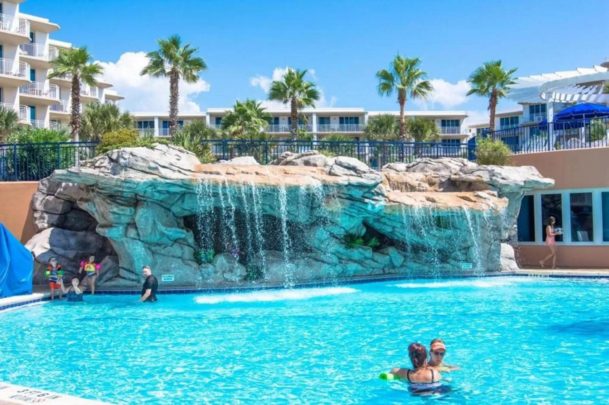 Swimming pool in Waterscape Resort by Tufan