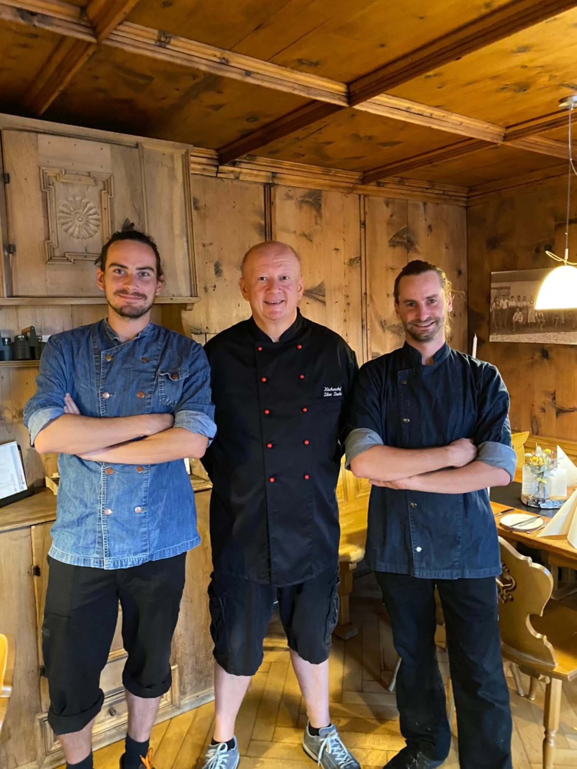 People in Gasthaus Rössle