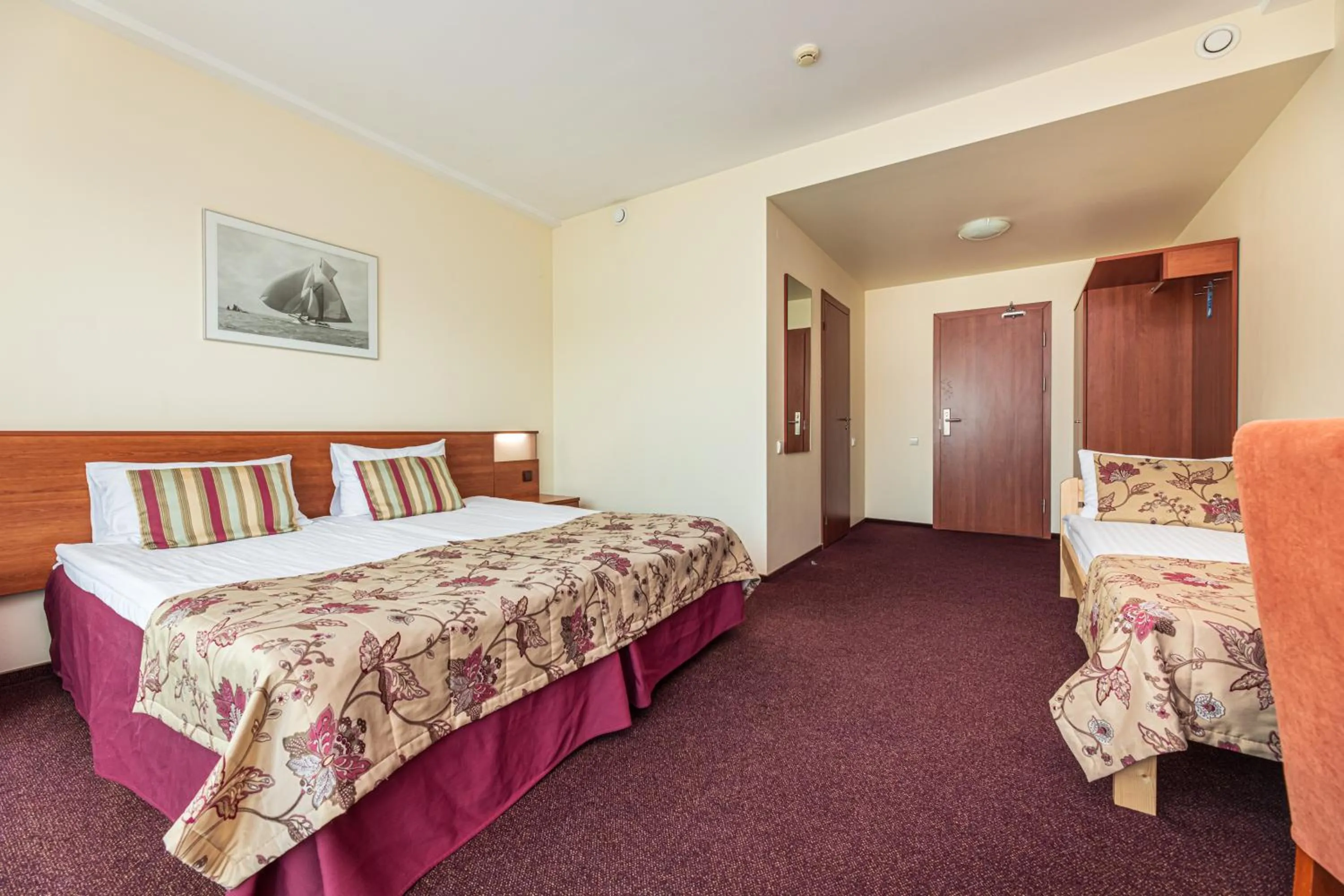 Photo of the whole room, Bed in Meduza Hotel