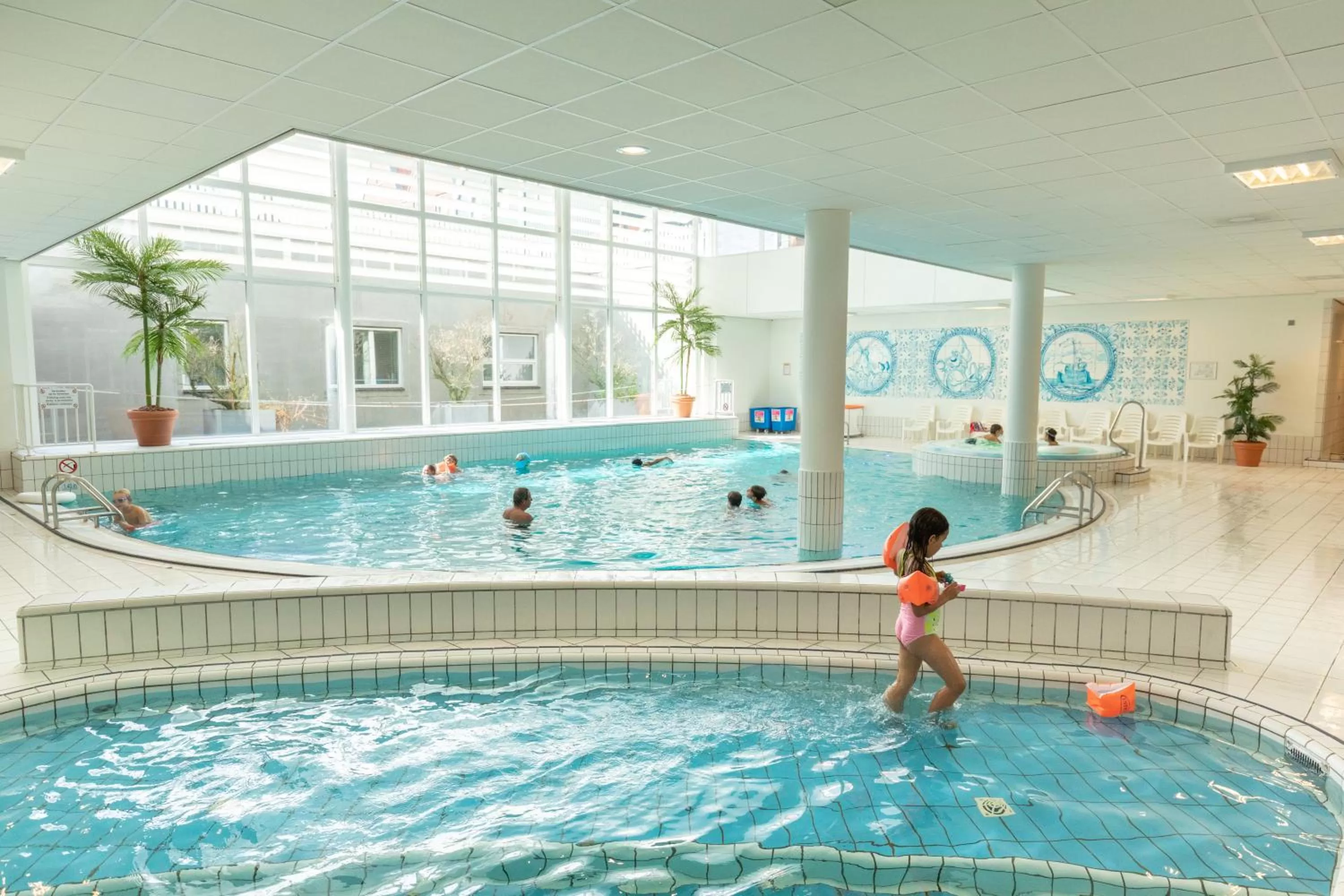 Swimming pool in Marinapark Volendam