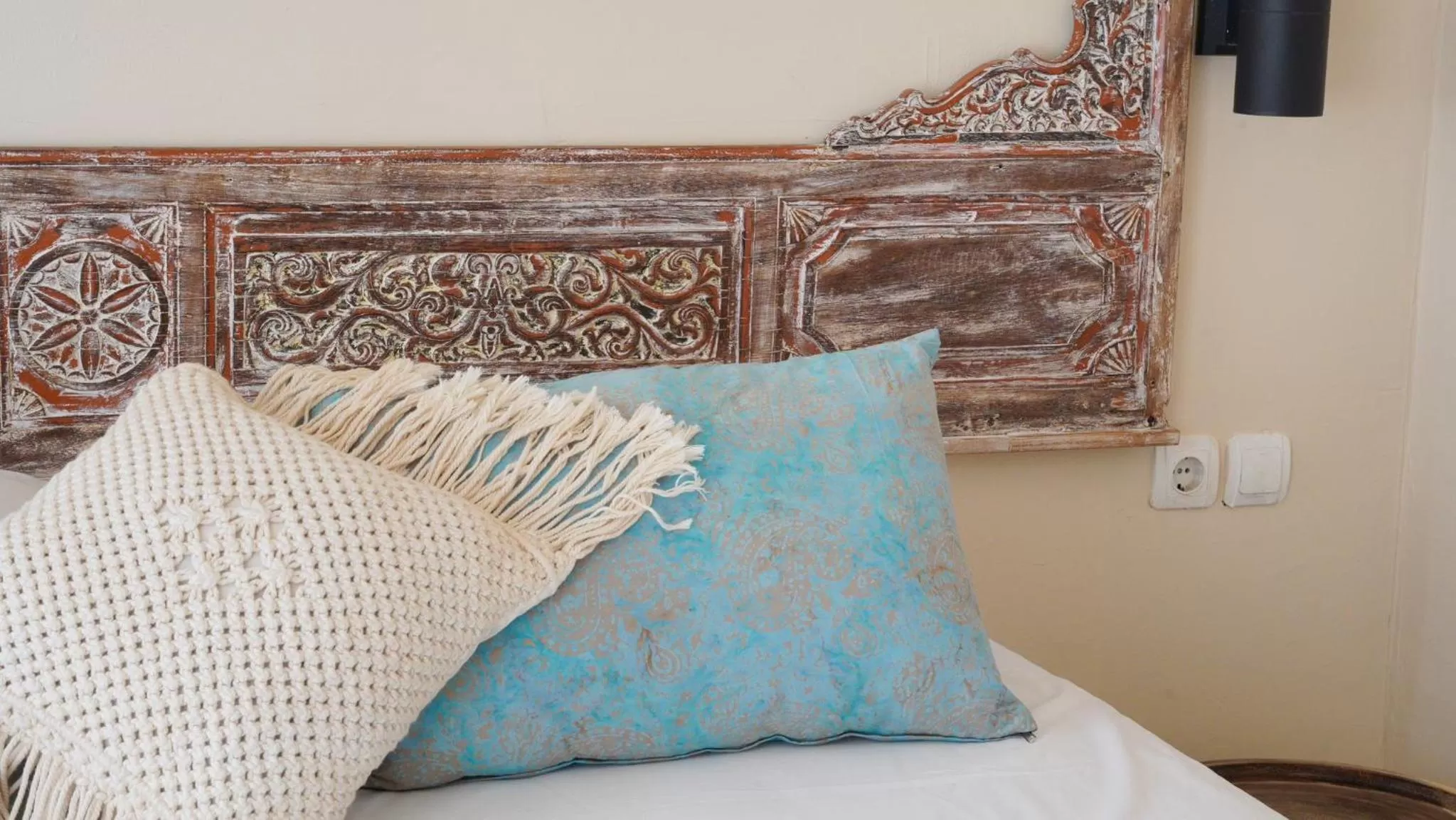 Bed in The White Bay