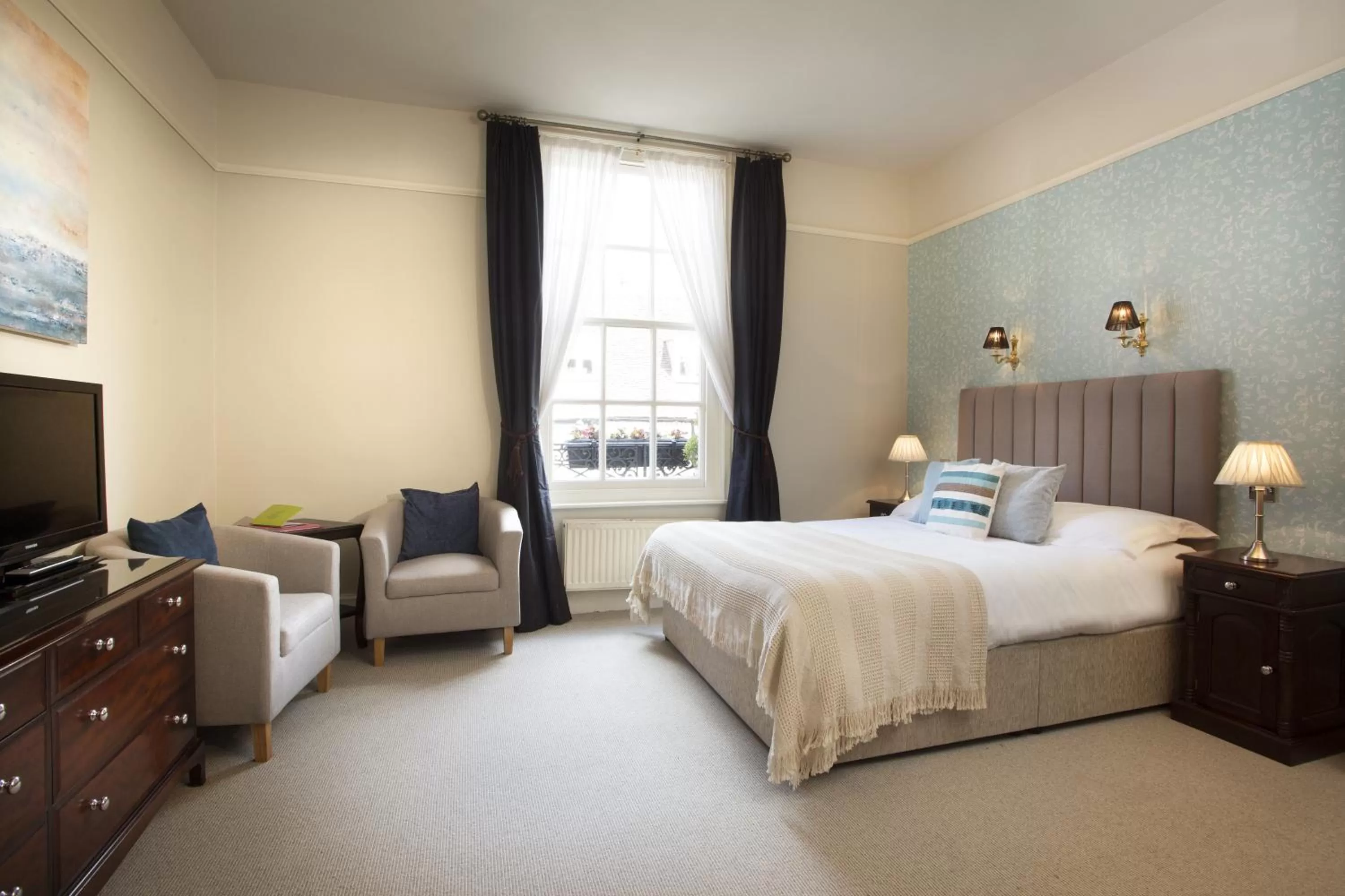Bedroom, Bed in The George Hotel & Brasserie, Cranbrook