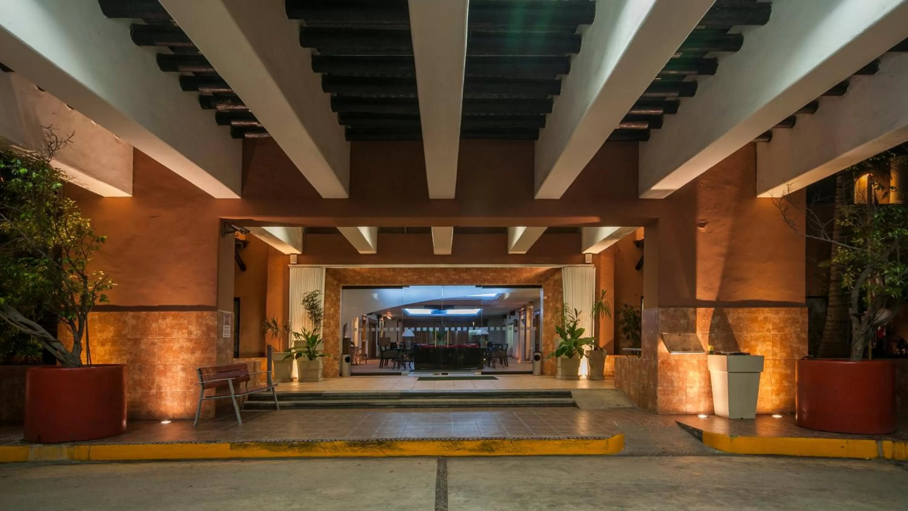 Property building in Holiday Inn Ciudad Del Carmen by IHG