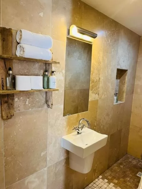 Bathroom in Abbotsleigh of Whitby