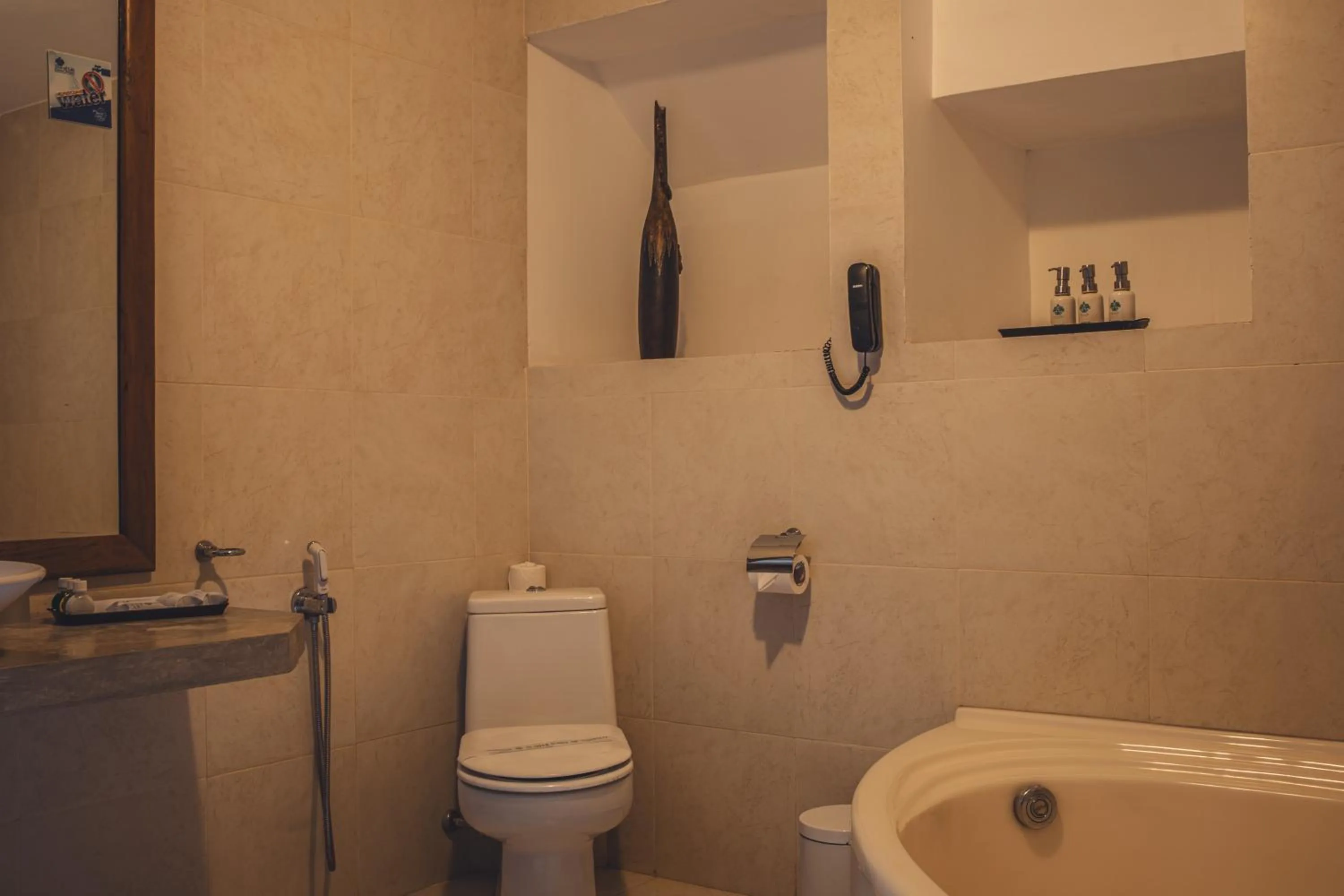 Toilet in Tree of Life Nature Resort