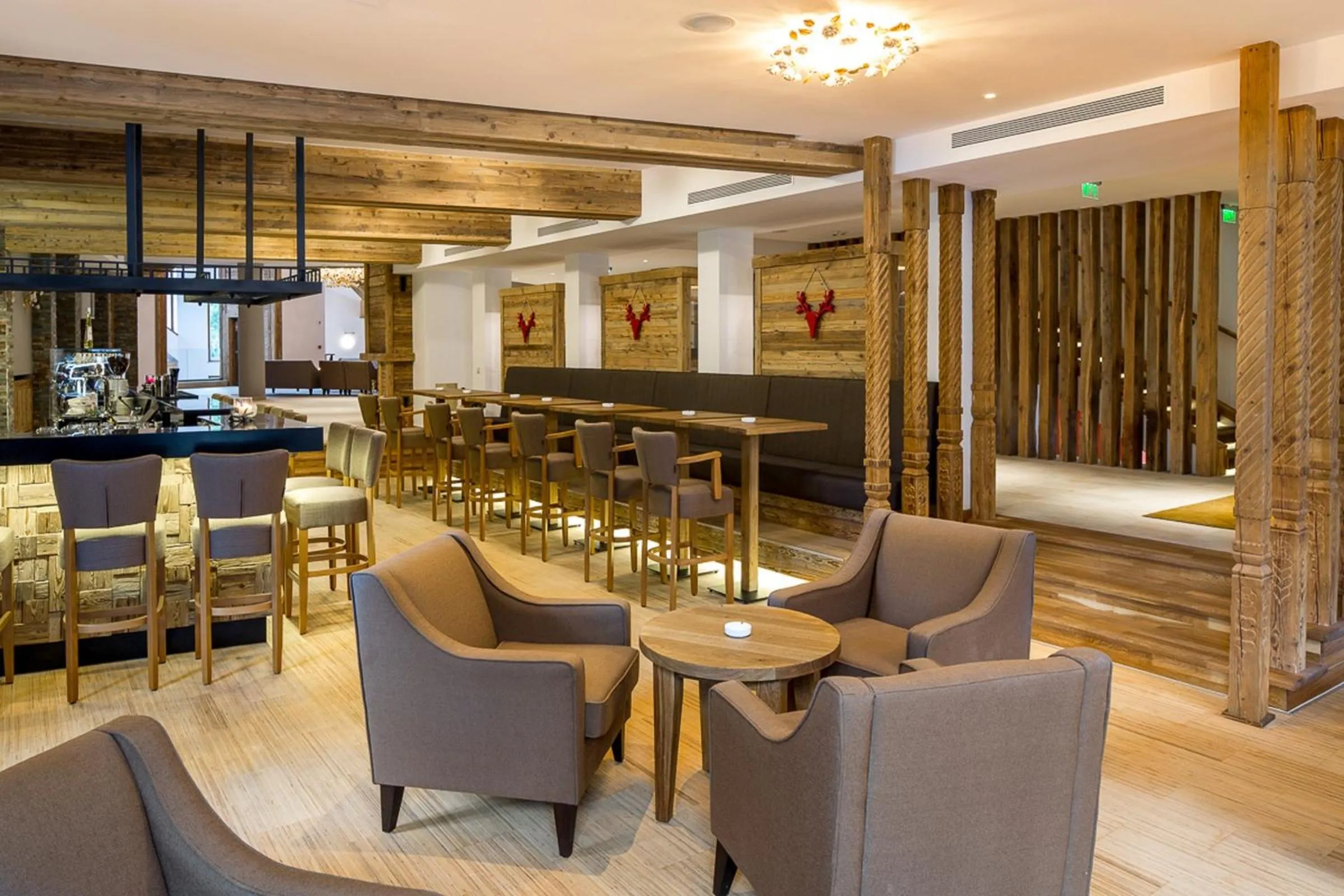 Alcoholic drinks in Teleferic Grand Hotel