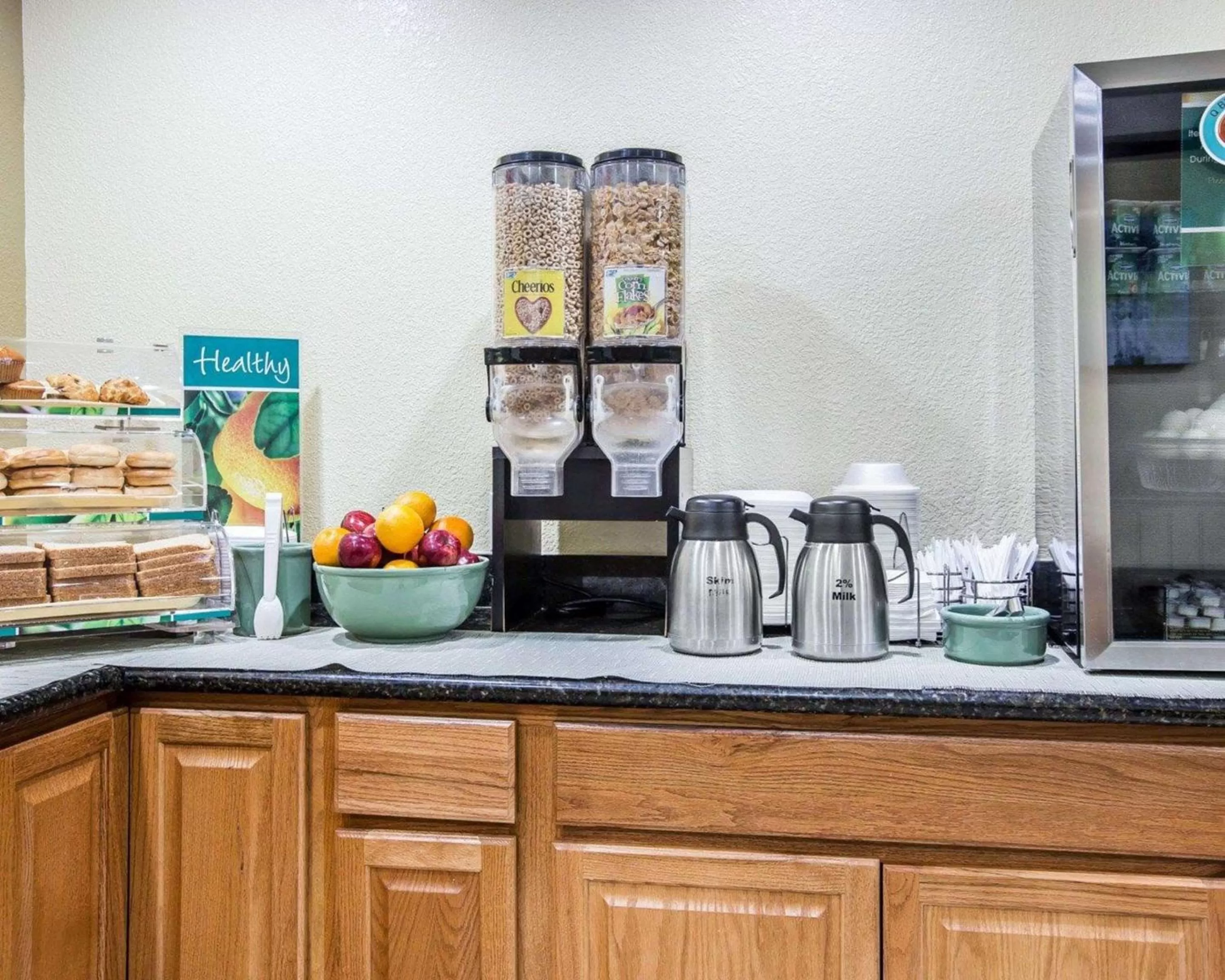 Restaurant/places to eat in Quality Inn San Diego I-5 Naval Base