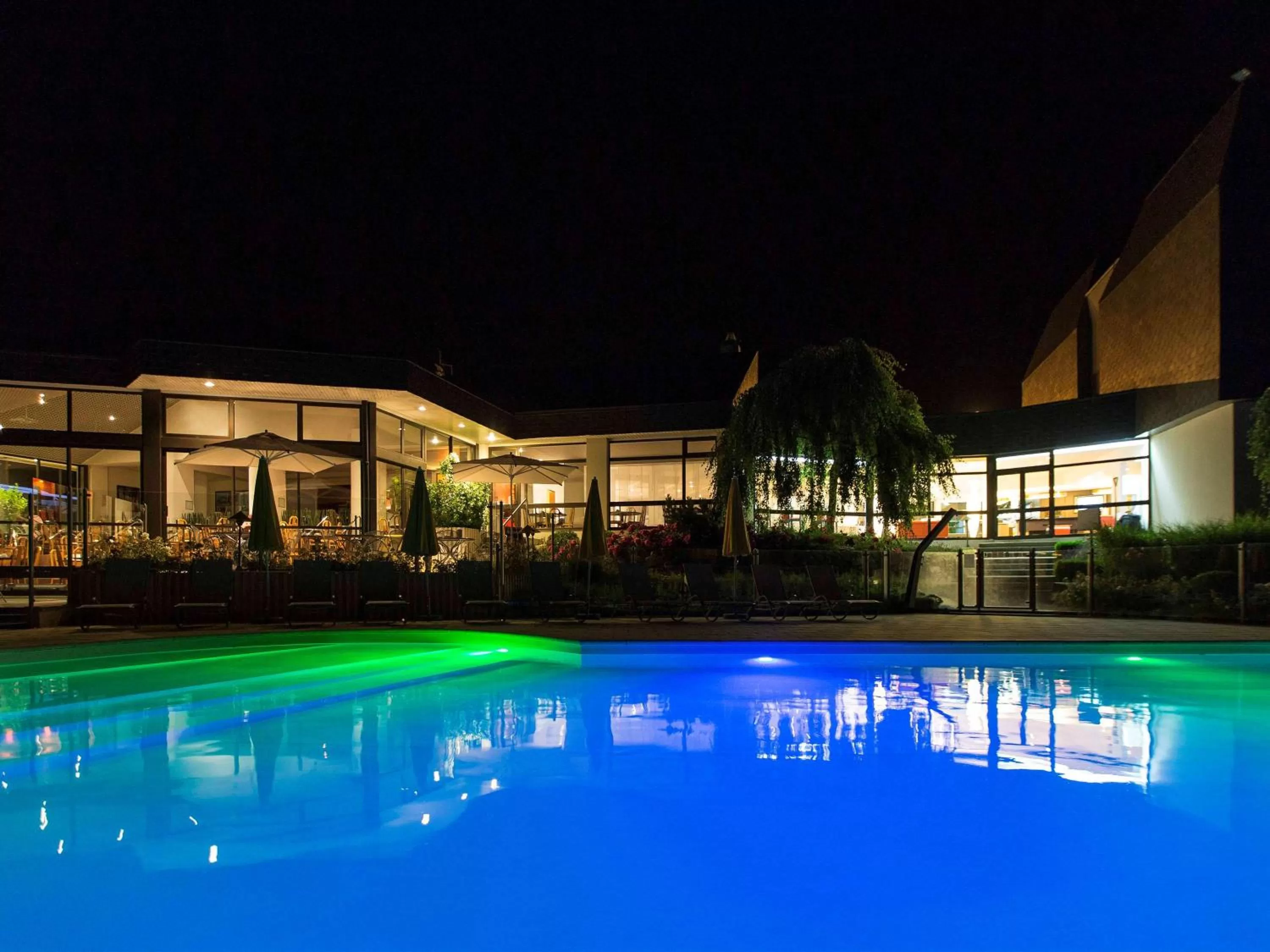 Property building in Novotel Amboise