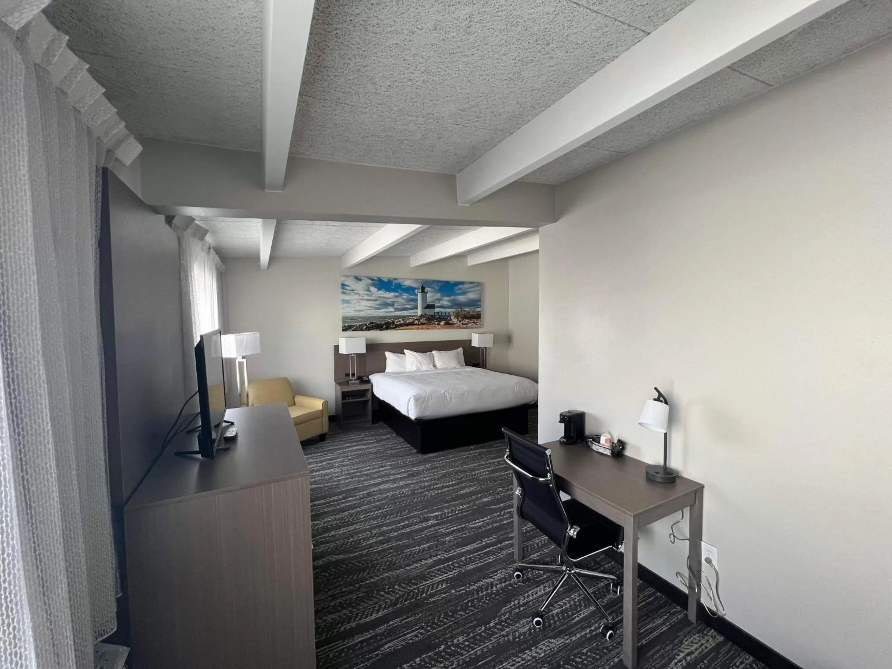 Property building in Days Inn by Wyndham Manitowoc