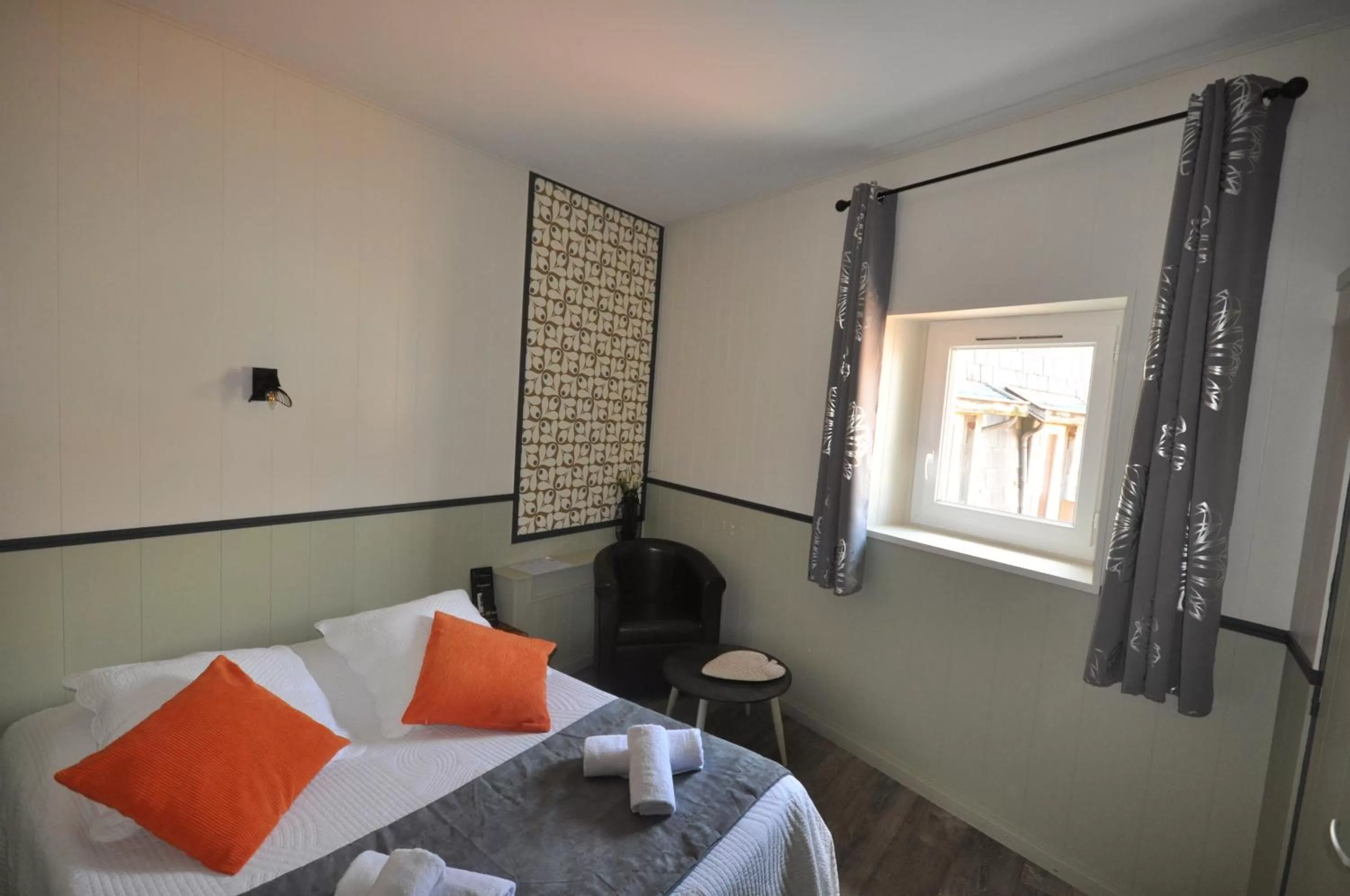 Photo of the whole room, Bed in Hotel Cote Basque