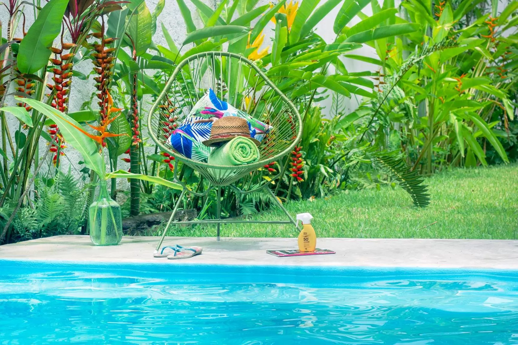 Garden in Albatros by Bedsfriends