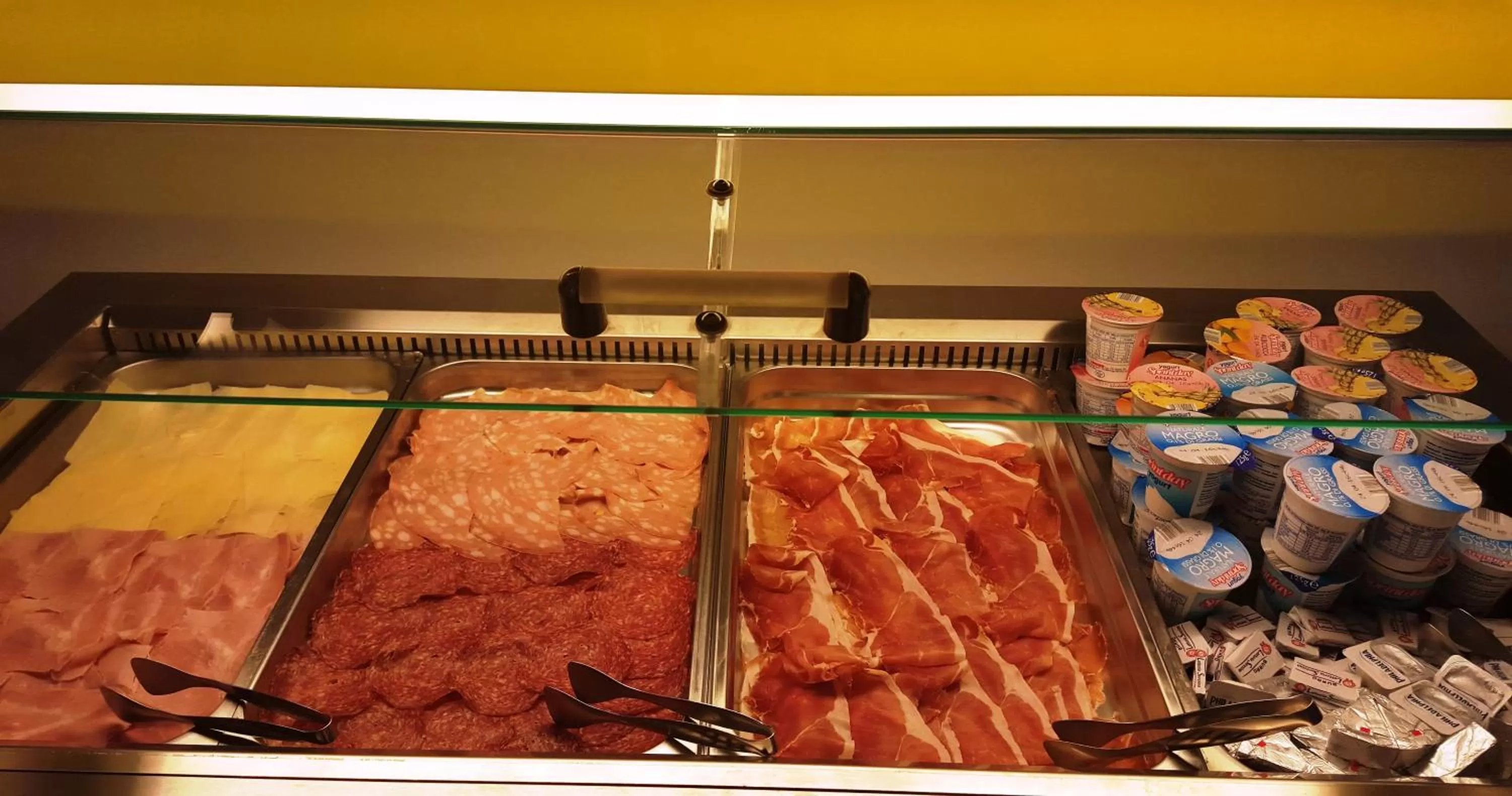 Buffet breakfast in Hotel Weber Ambassador