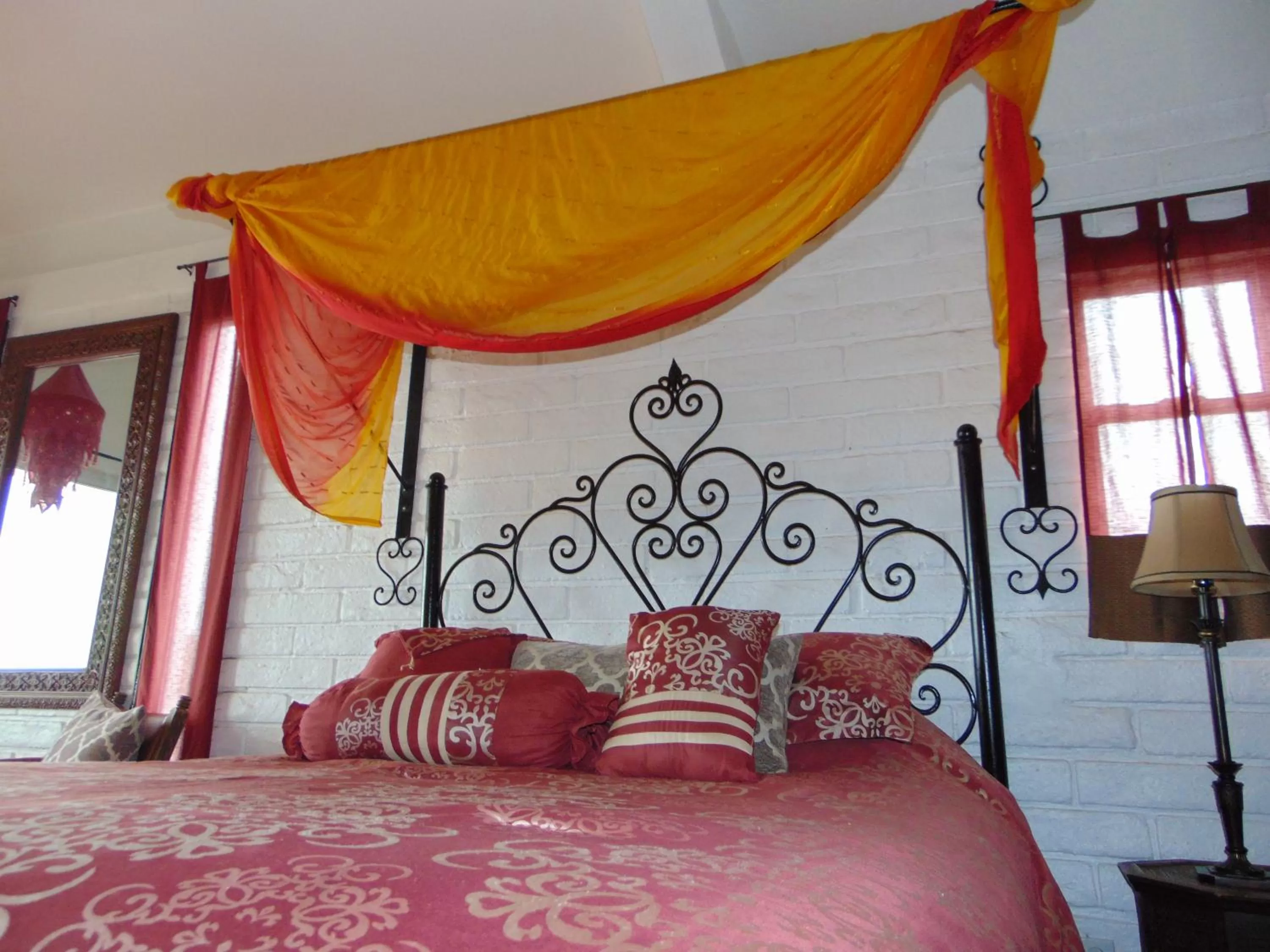 Bed in Poco Cielo Hotel