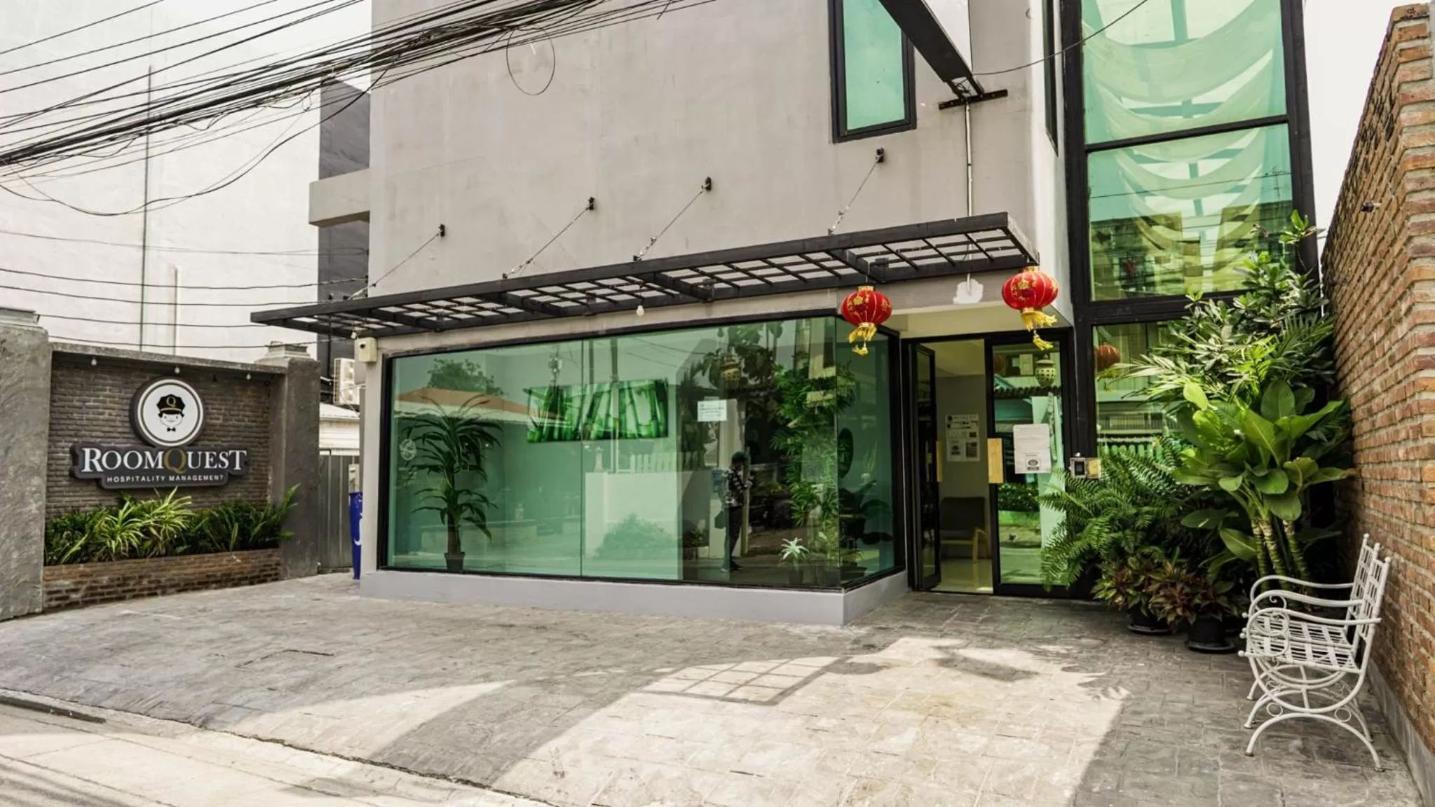 Facade/entrance in RoomQuest Bangkok Don Mueang Airport