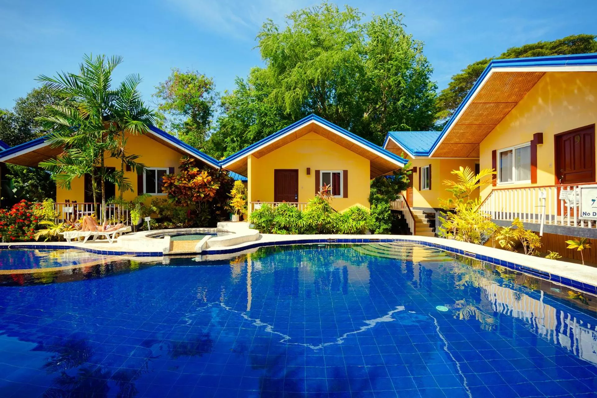 Property building in Blue Lagoon Inn & Suites