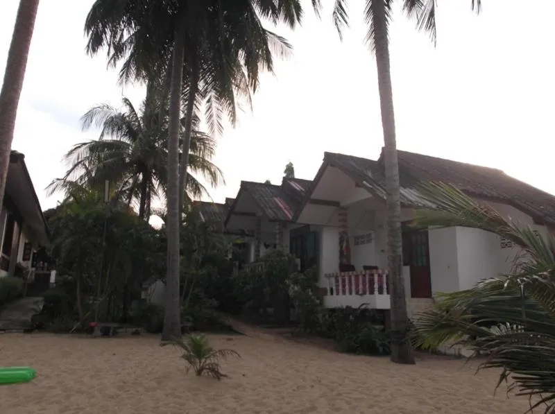 Facade/entrance in Palm Point Village