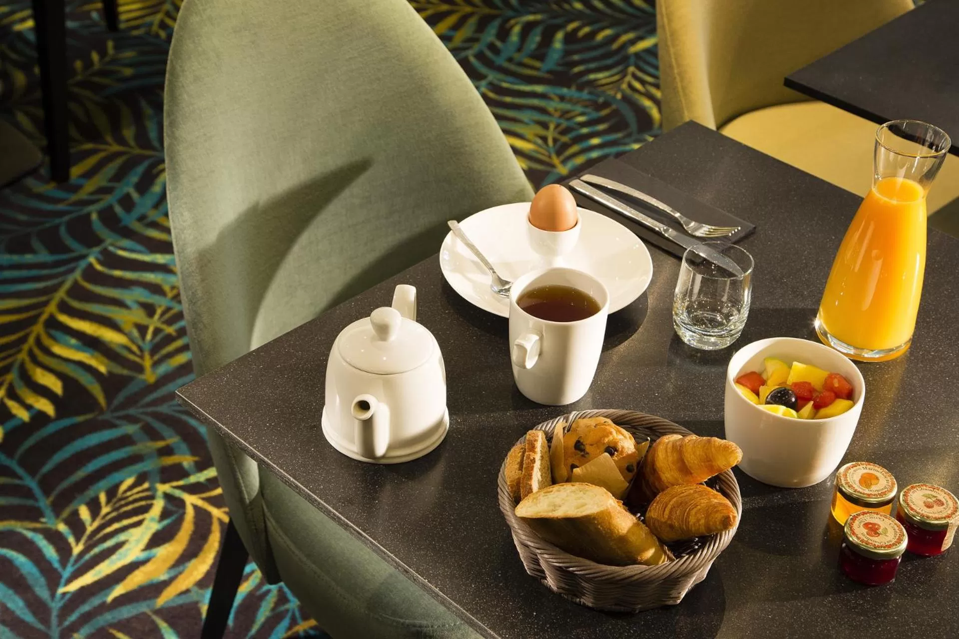 Food and drinks in Hôtel & SPA Oceania L'Univers Tours