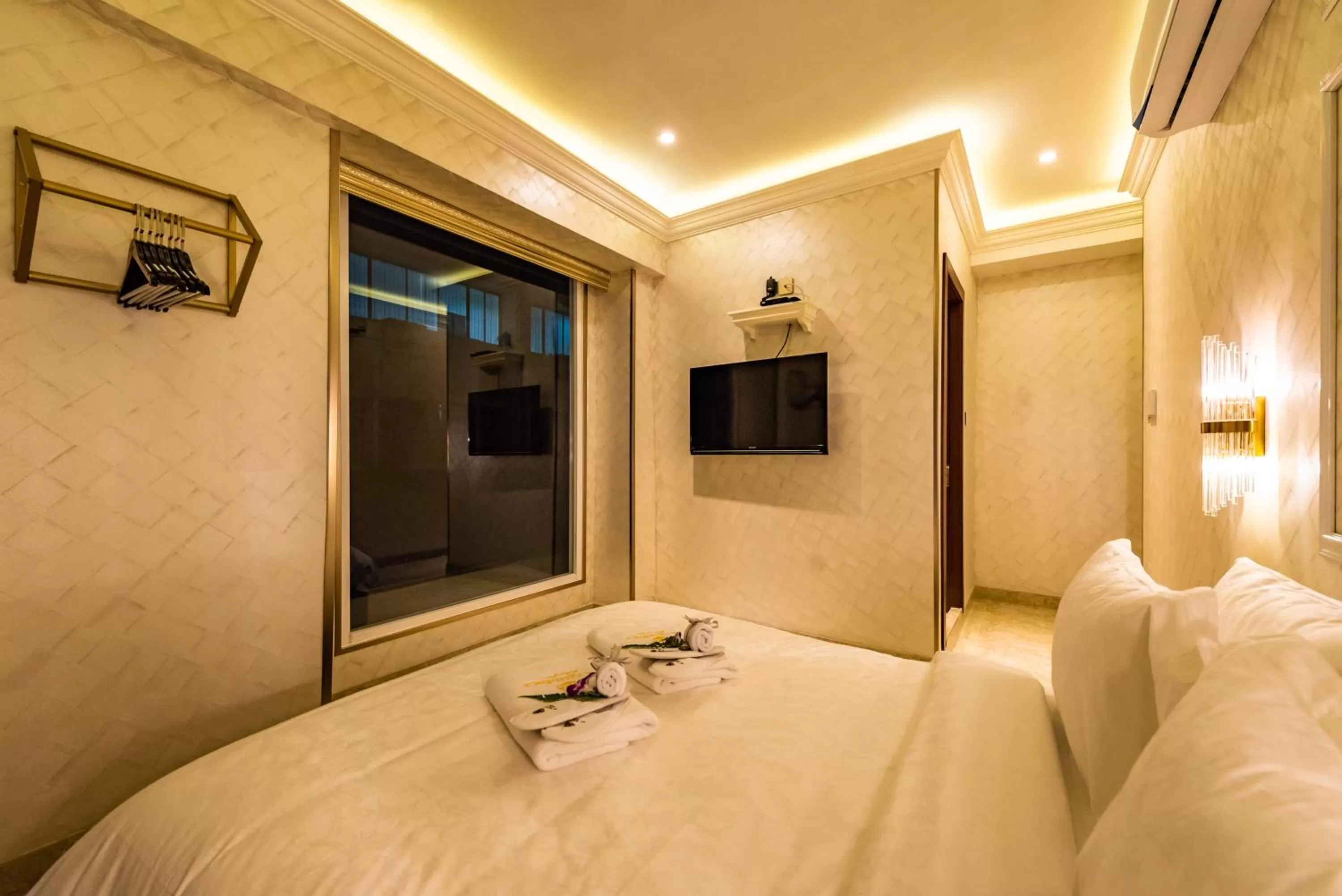 Bedroom, Bed in AC Residence - Behind Cititel Hotel