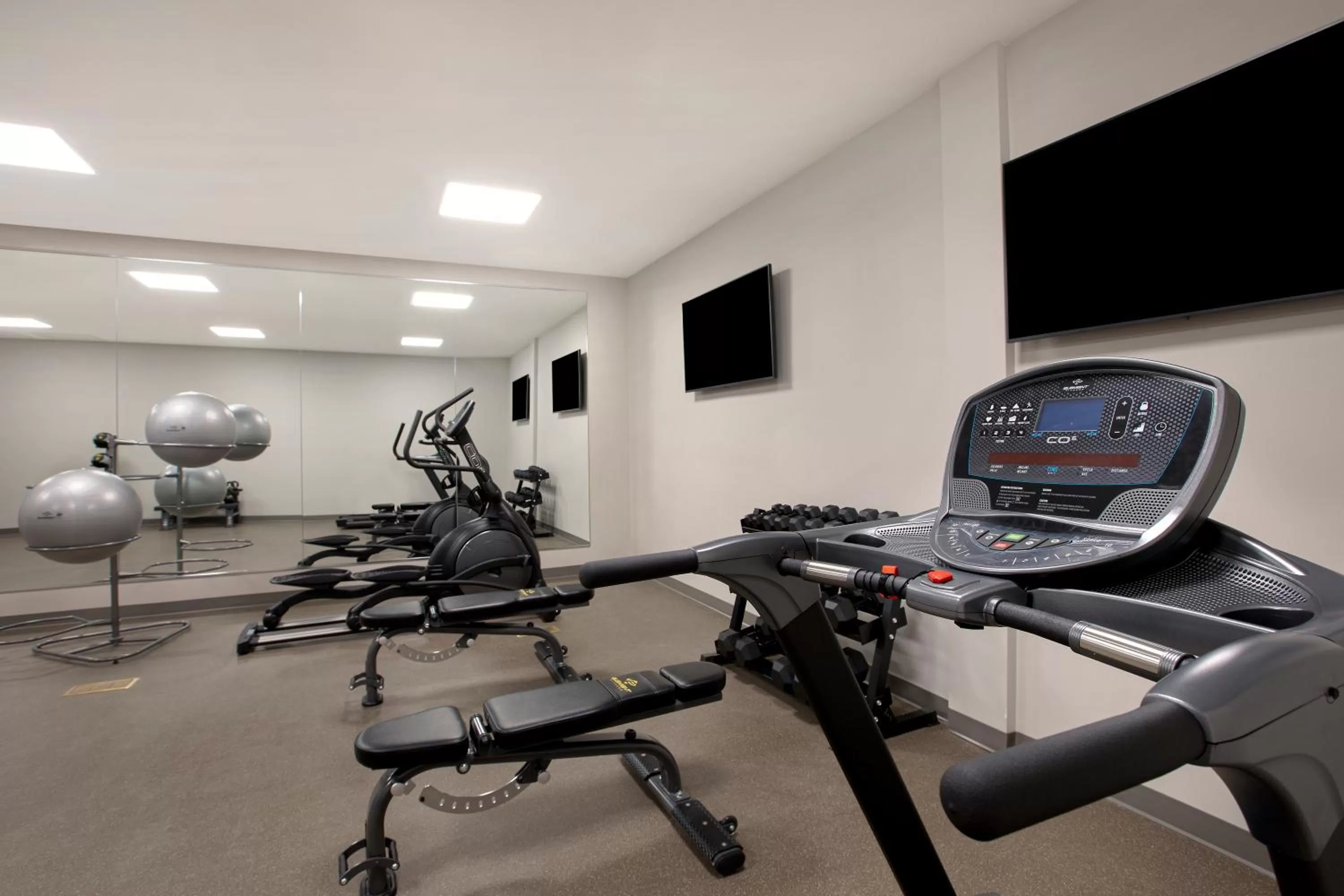 Fitness centre/facilities in Great Blue Heron Hotel