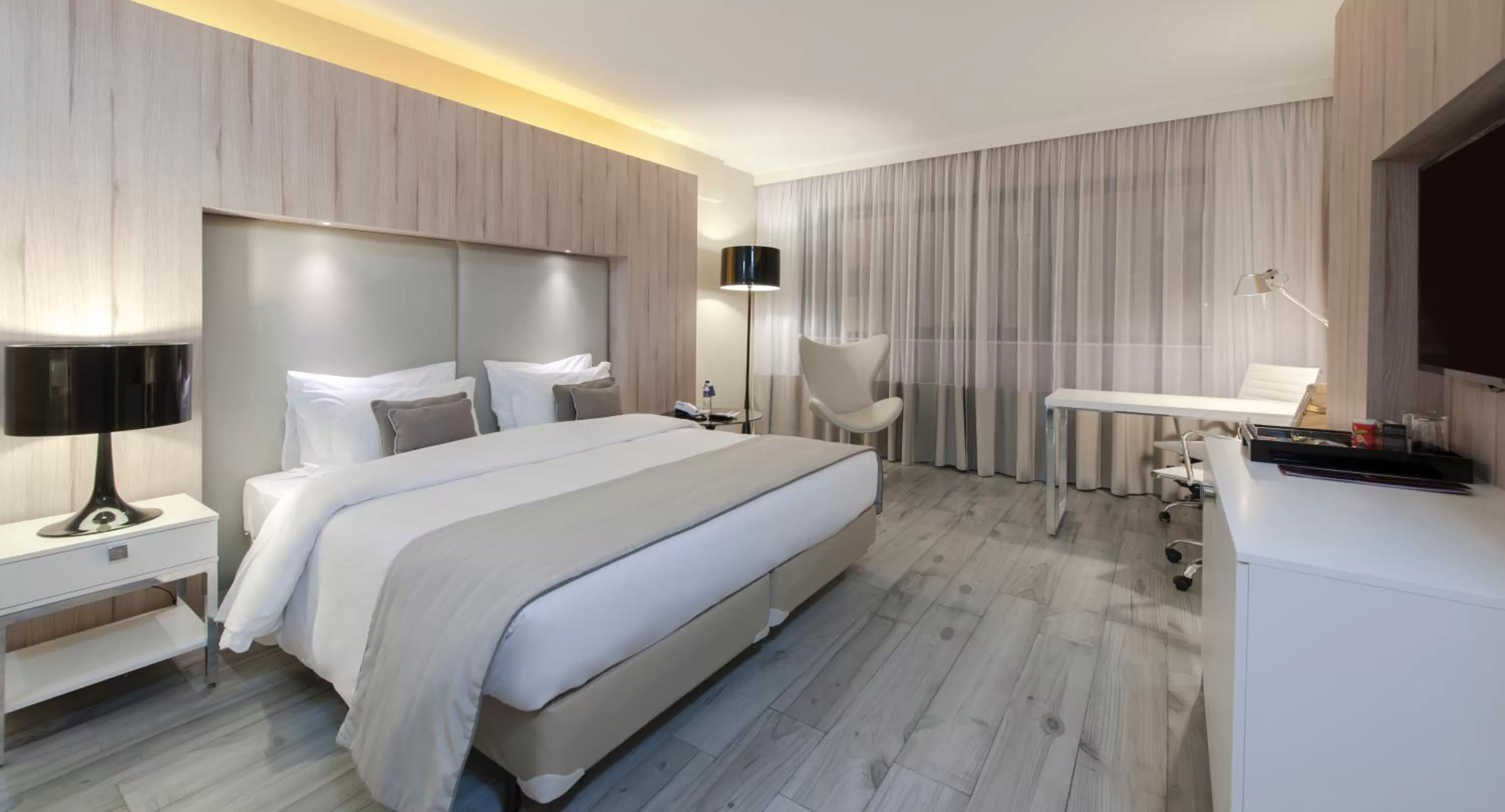 Photo of the whole room, Bed in Radisson Blu Belo Horizonte Savassi