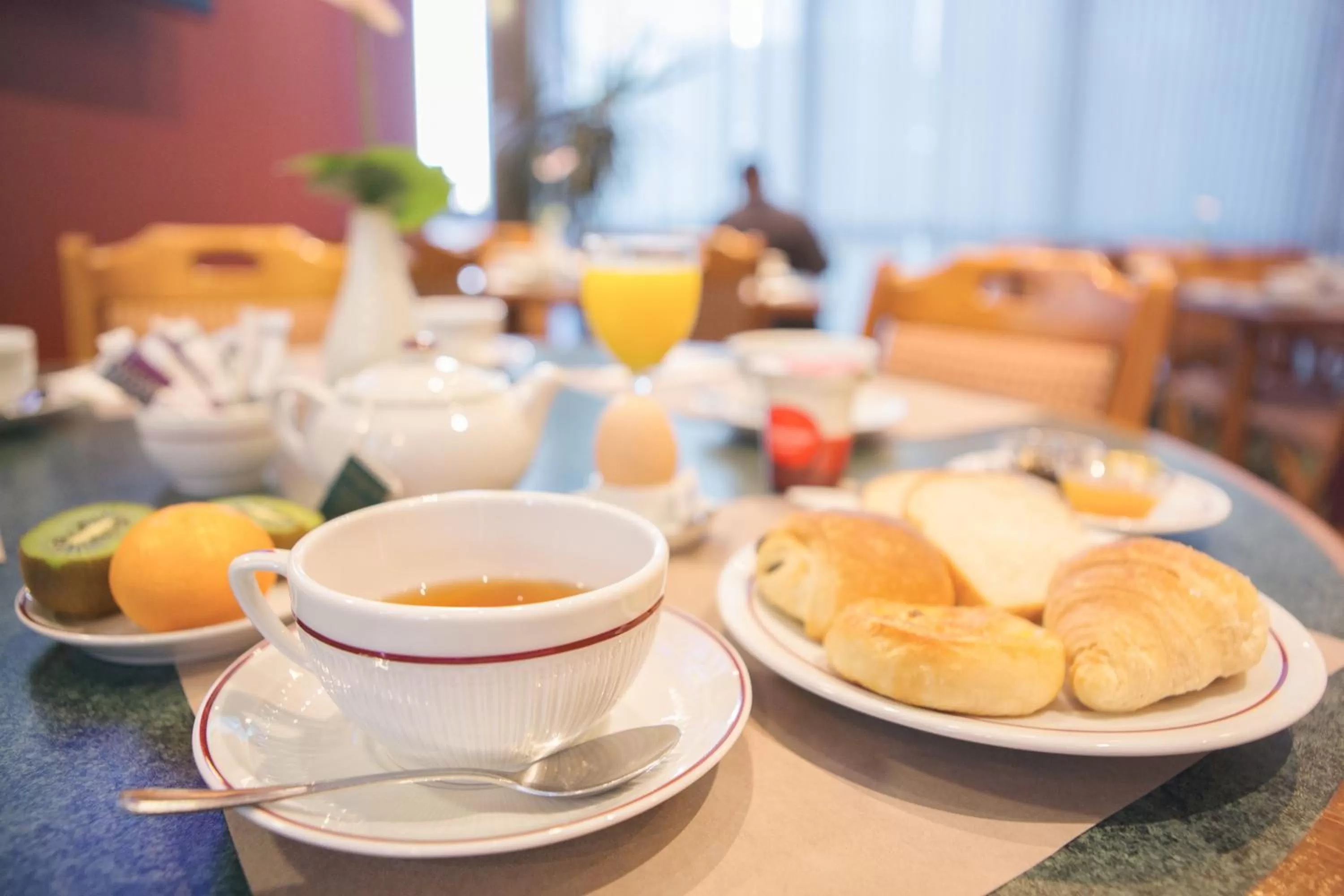 Buffet breakfast in Mercure Limoges Centre