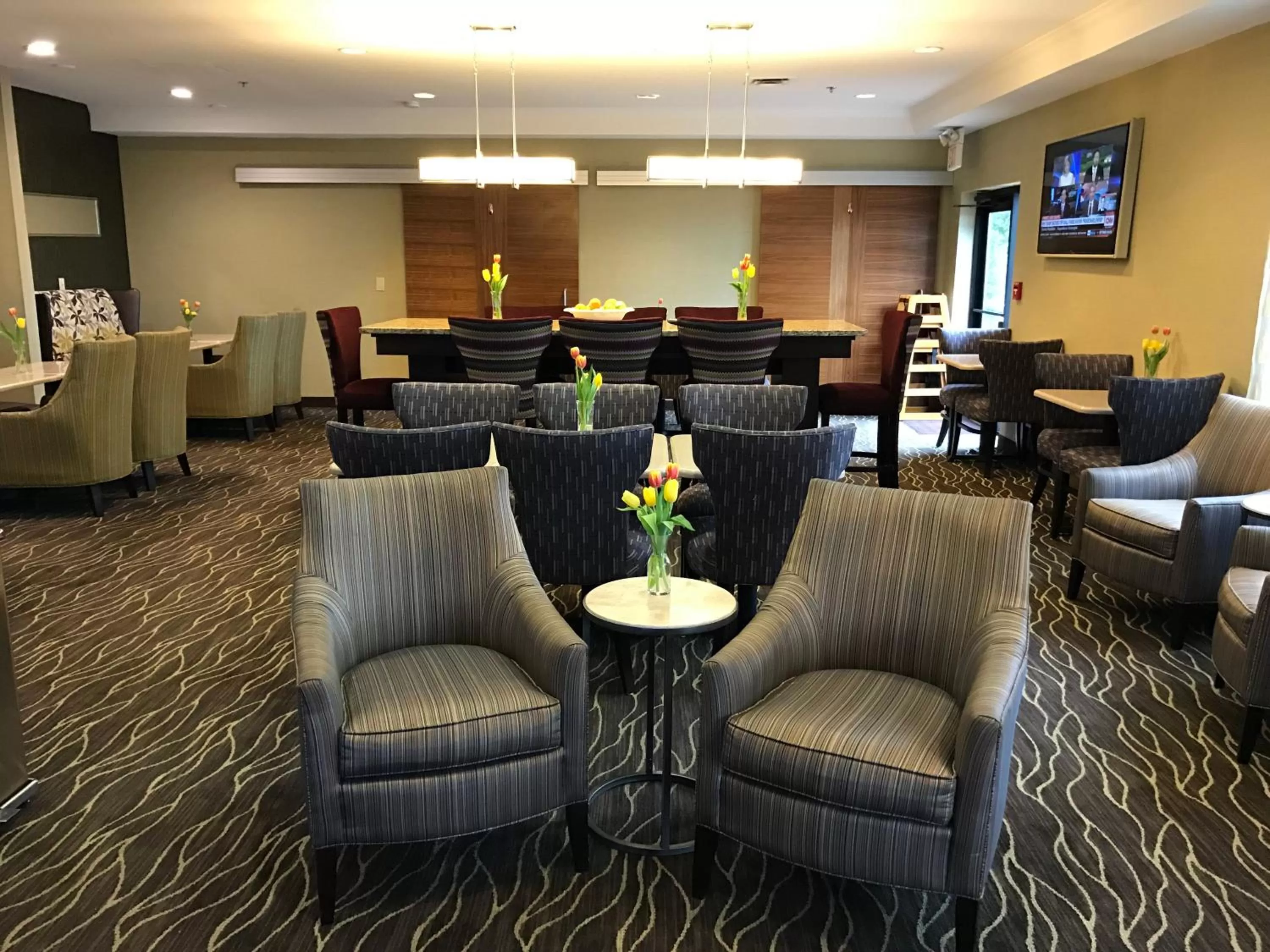 Property building in Holiday Inn Express Hotel & Suites St. Paul - Woodbury by IHG