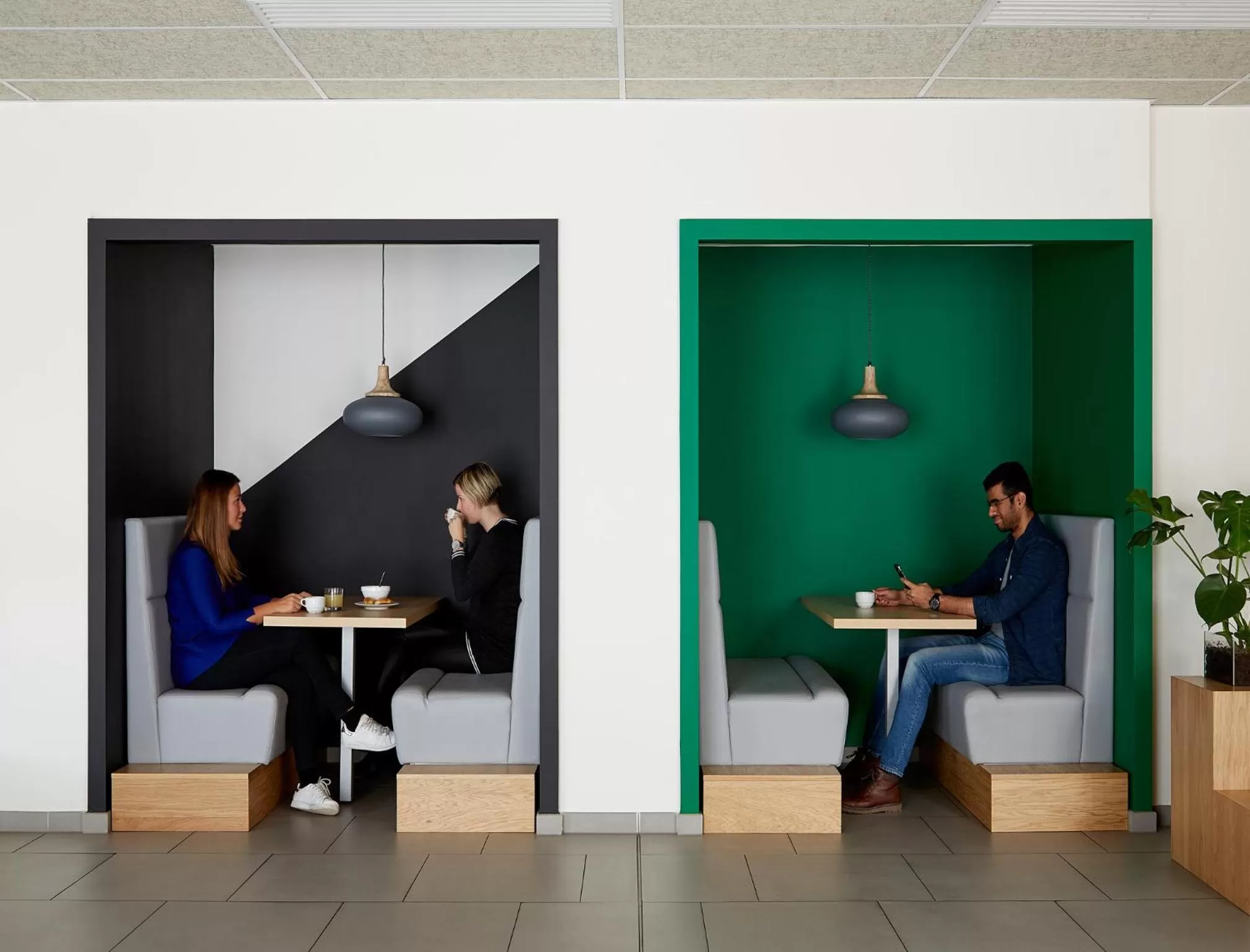 Seating area in The Social Hub Paris La Défense