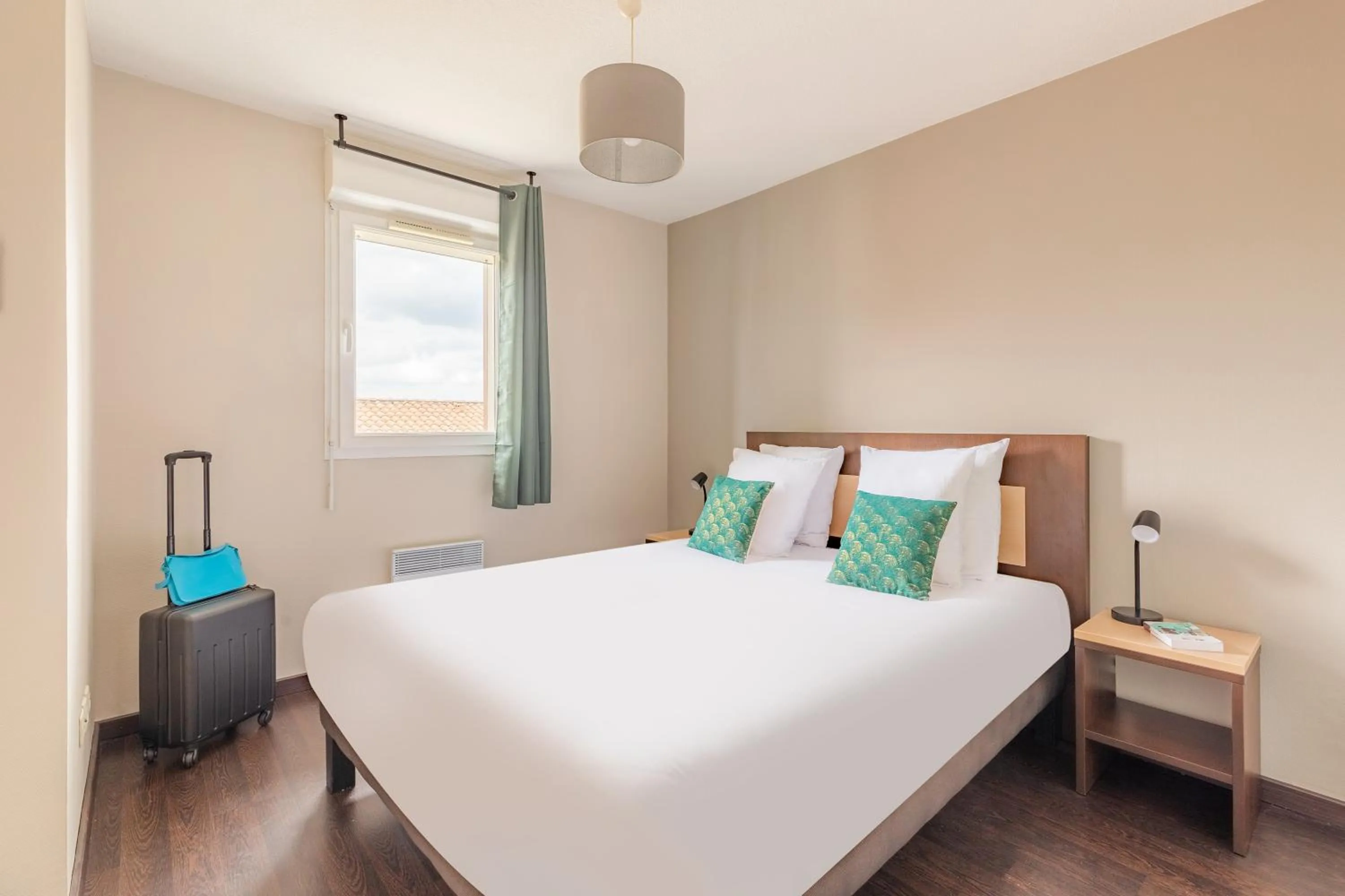 Bed in Appart'City Classic Toulouse Colomiers