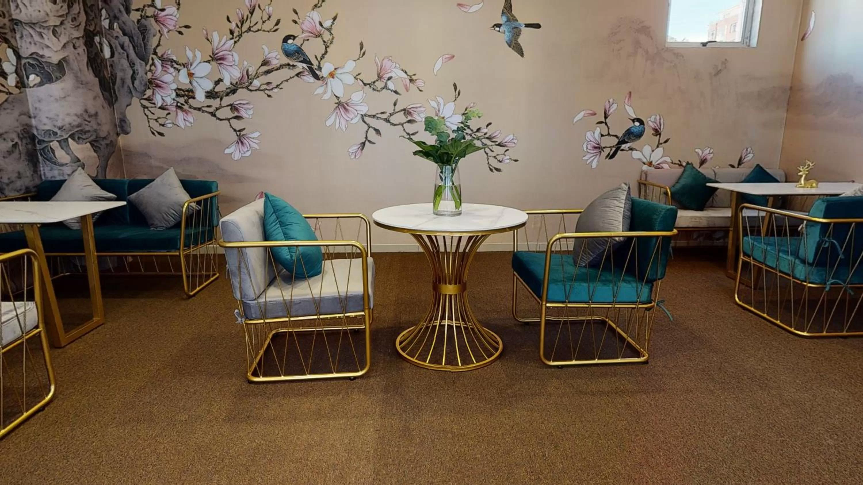 Restaurant/places to eat in Hotel La Peonía