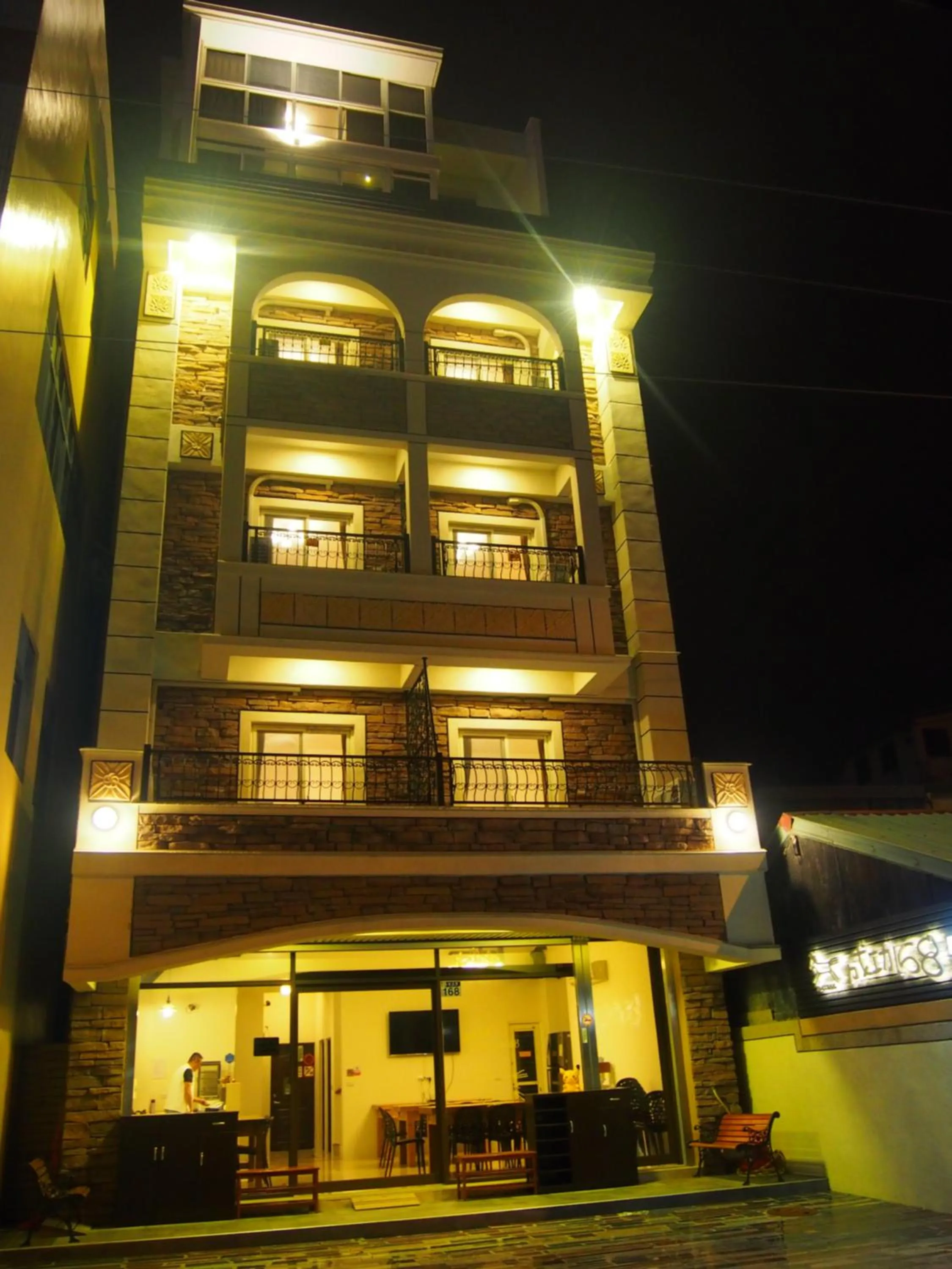 Off site in Successful 168 B&B