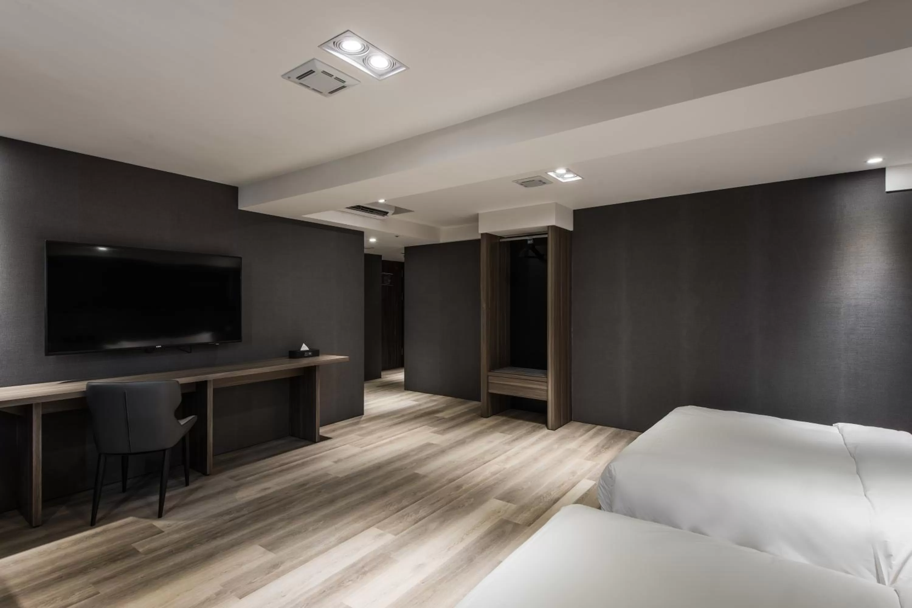 Bed in Autumn Willow Hotel