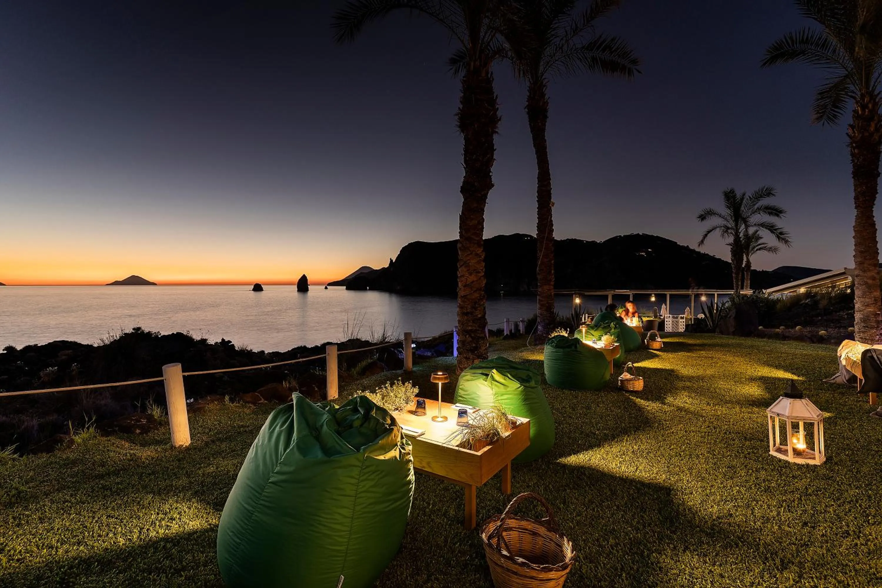 Restaurant/places to eat in Therasia Resort Sea and SPA - The Leading Hotels of the World