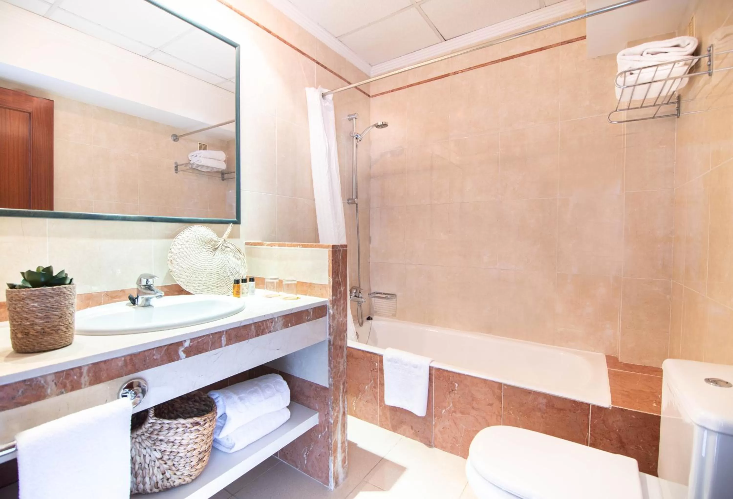 Bathroom in Cabot Pollensa Park Spa