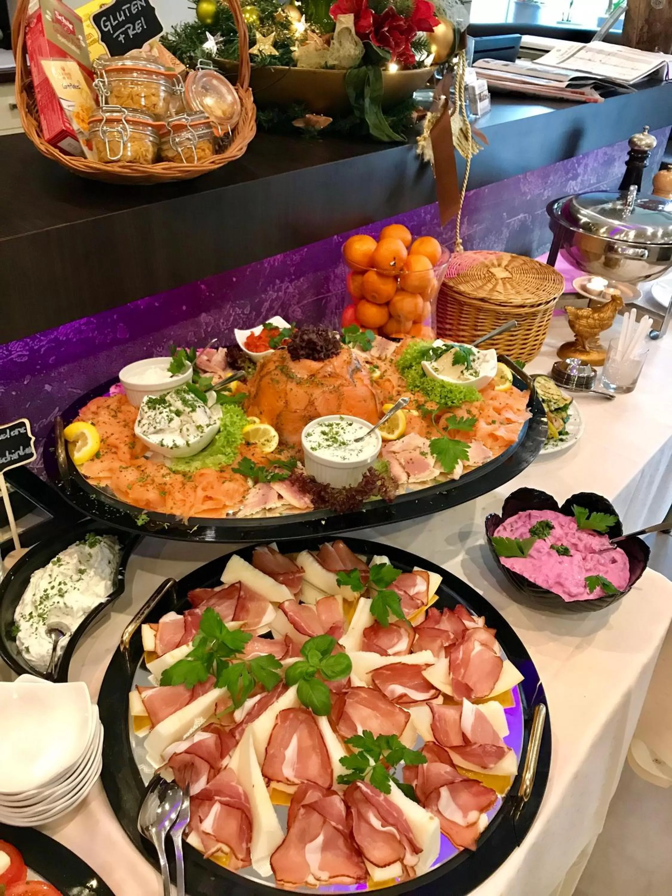 Food and drinks in Boutique Hotel Goldene Henne