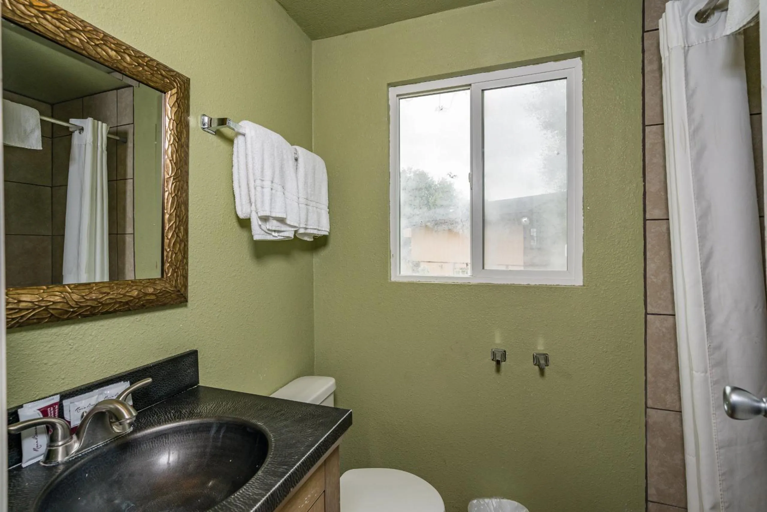 Mountain Trail Lodge and Vacation Rentals