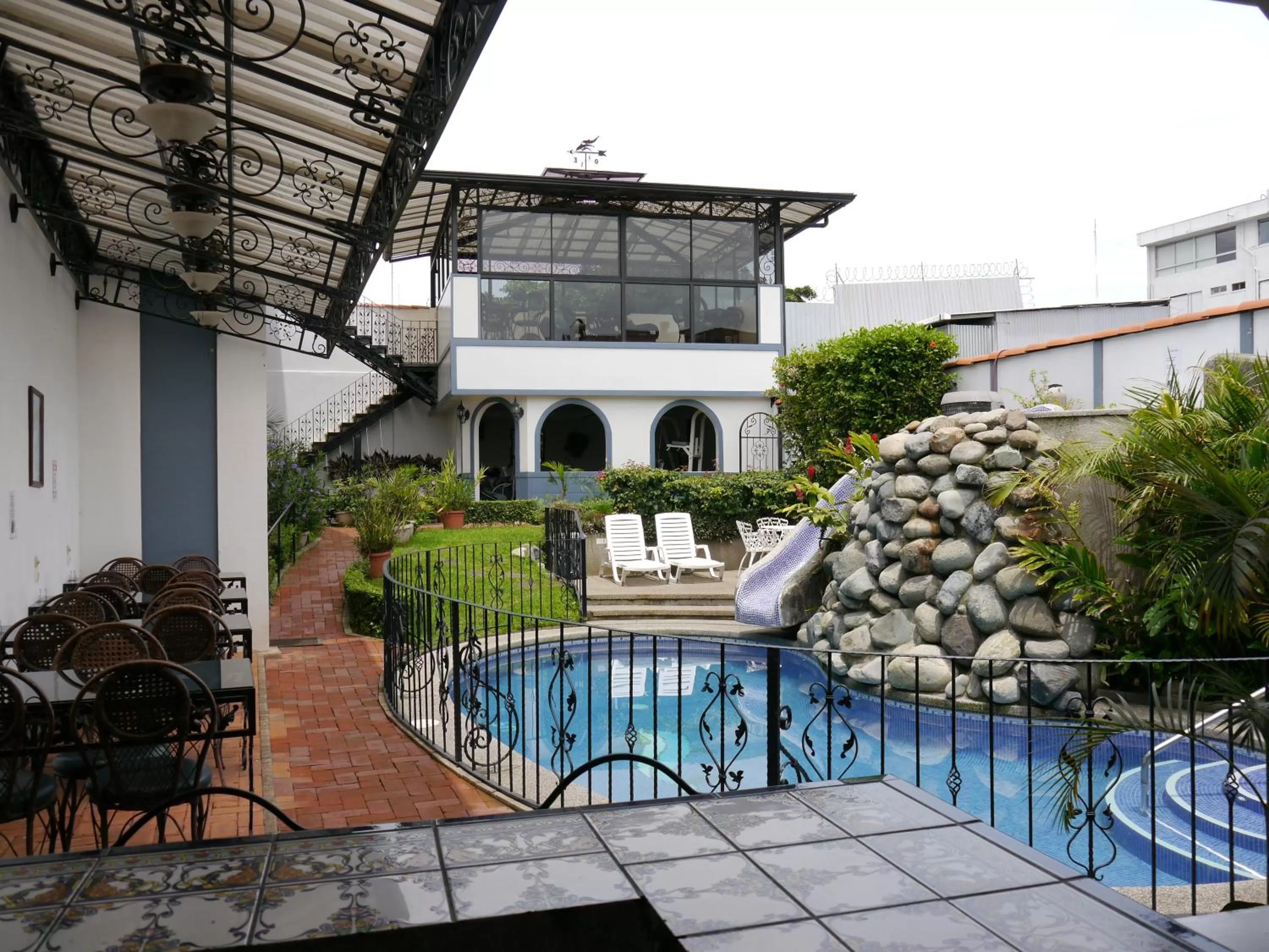 Garden in Hotel Santo Tomas / Historical Property