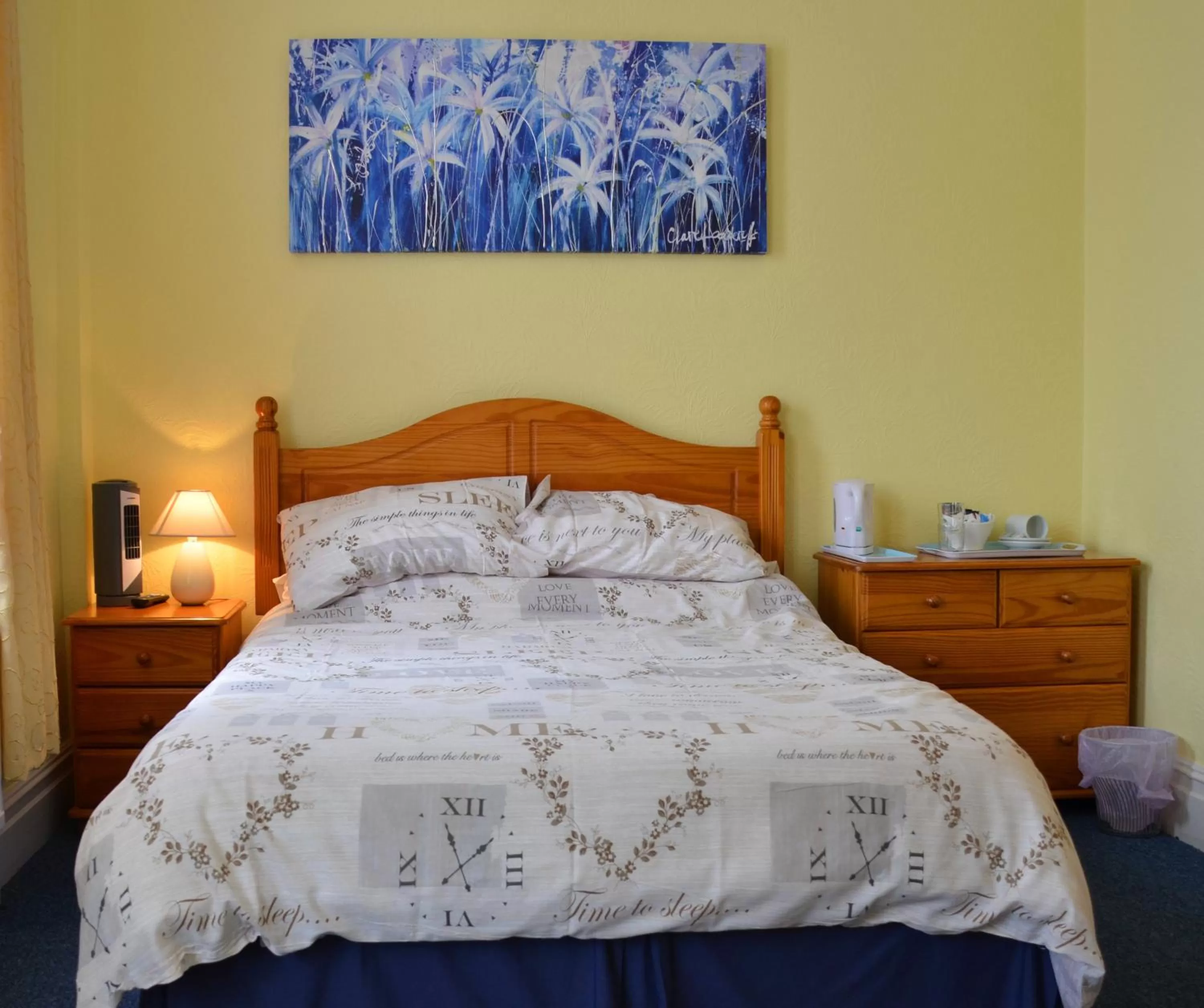 Bed in The Ratcliffe Guest House