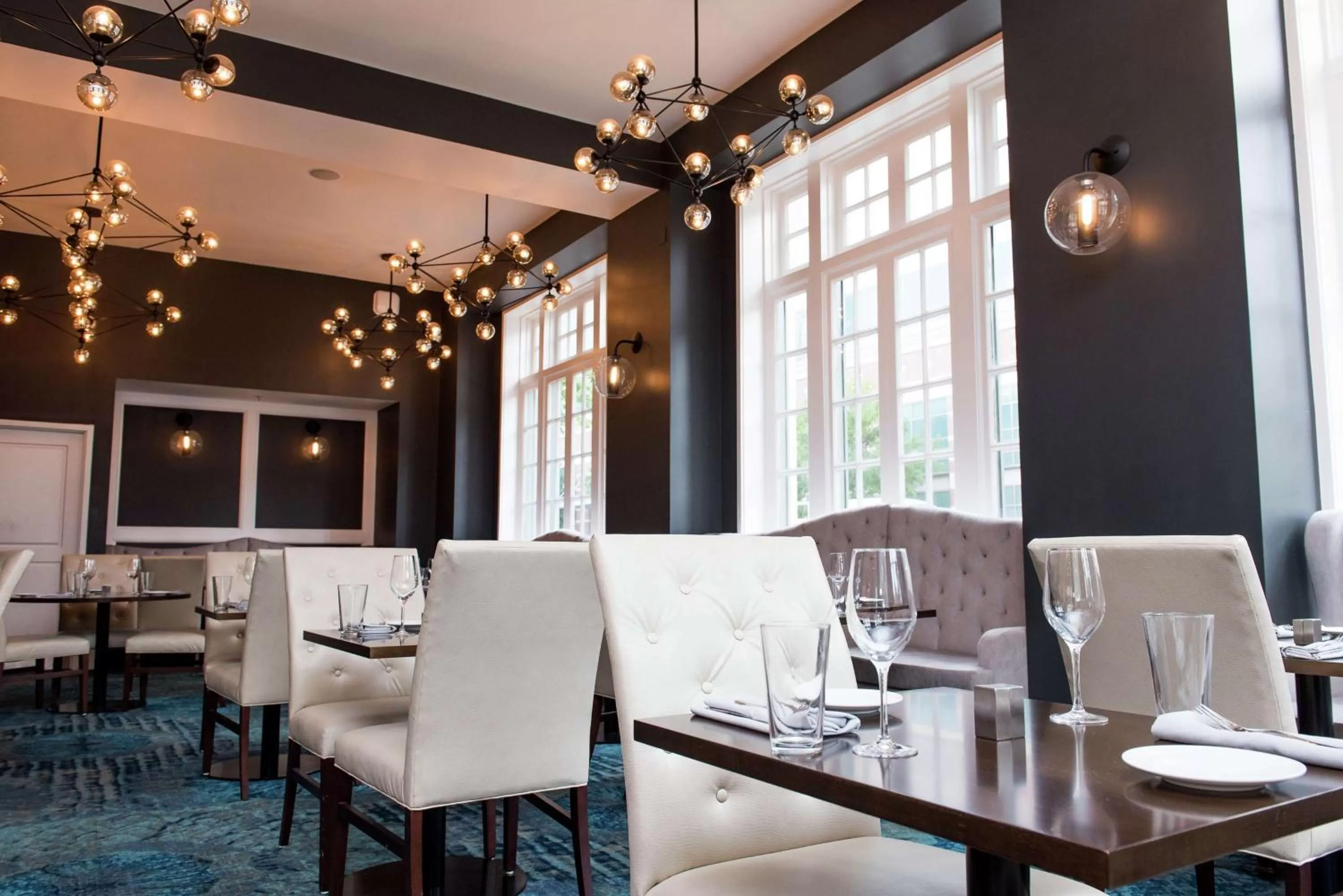 Restaurant/places to eat in Redmont Hotel Birmingham - Curio Collection by Hilton